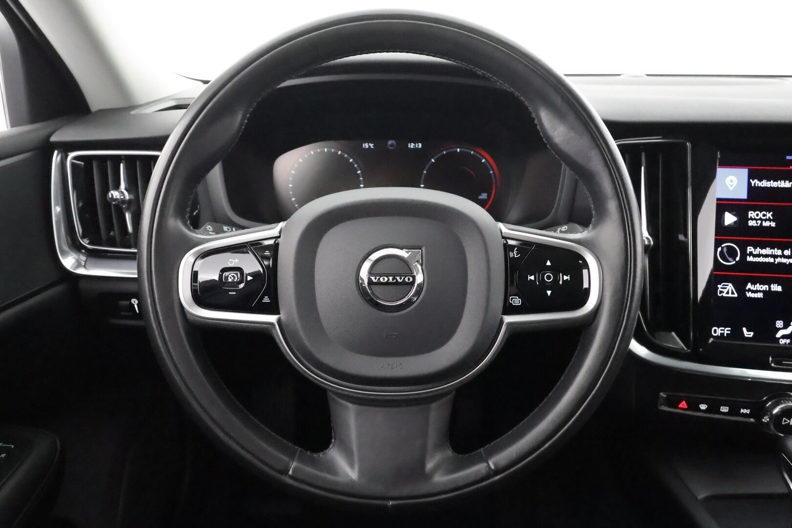 Volvo V60 2021 D3 AWD Business aut * Webasto / Koukku / ACC / Full-LED / P.kamera / Kaistavahti / Keyless * - Suomi-auto / Merkkihuollot / Kahdet renkaat aluvanteilla 
