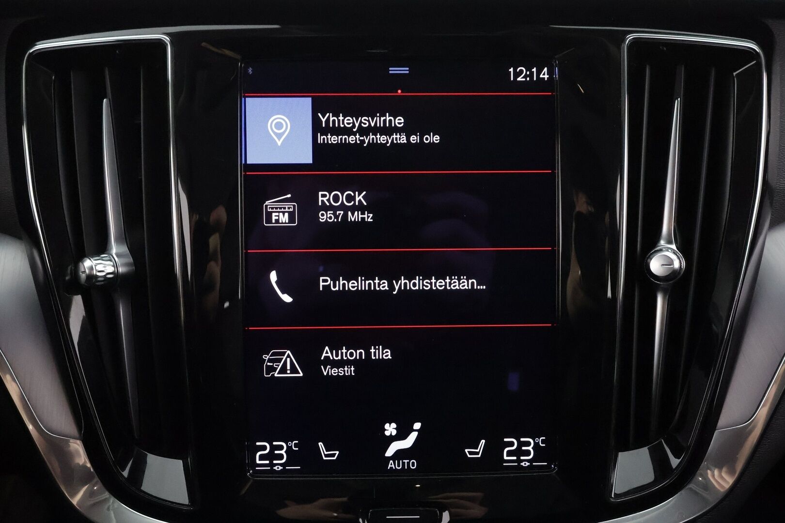 Volvo V60 2021 D3 AWD Business aut * Webasto / Koukku / ACC / Full-LED / P.kamera / Kaistavahti / Keyless * - Suomi-auto / Merkkihuollot / Kahdet renkaat aluvanteilla 