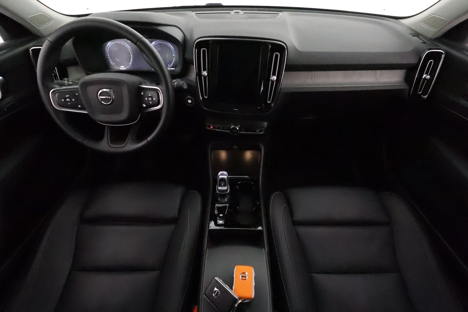 Volvo XC40 2021 T5 TwE Business Inscription aut **Webasto / Muistipenkki / P.kamera / Sporttiset nahat / Keyless - 3,99 % KORKOTARJOUS TÄHÄN AUTOON - 1 om Suomi auto 
