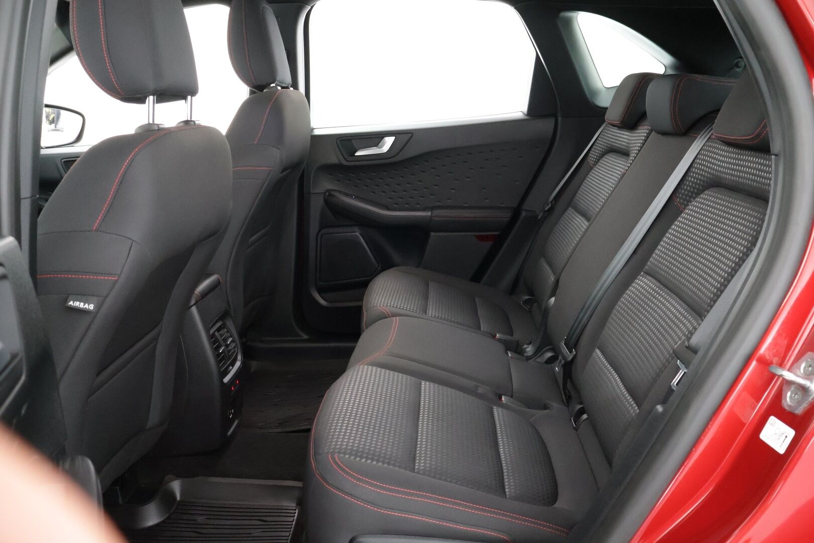 Ford Kuga 2020 2,5 Ladattava hybridi (PHEV) 225hv CVT FWD ST-Line 5-ovinen ** Suomi-auto / ACC / Lämmitettävä tuulilasi / - Todella siisti / Akku kuntotarkastettu