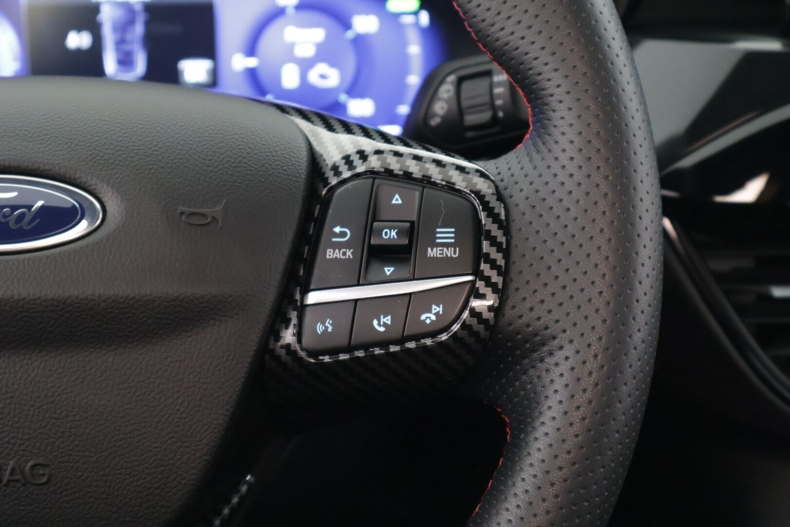 Ford Kuga 2020 2,5 Ladattava hybridi (PHEV) 225hv CVT FWD ST-Line 5-ovinen ** Suomi-auto / ACC / Lämmitettävä tuulilasi / - Todella siisti / Akku kuntotarkastettu