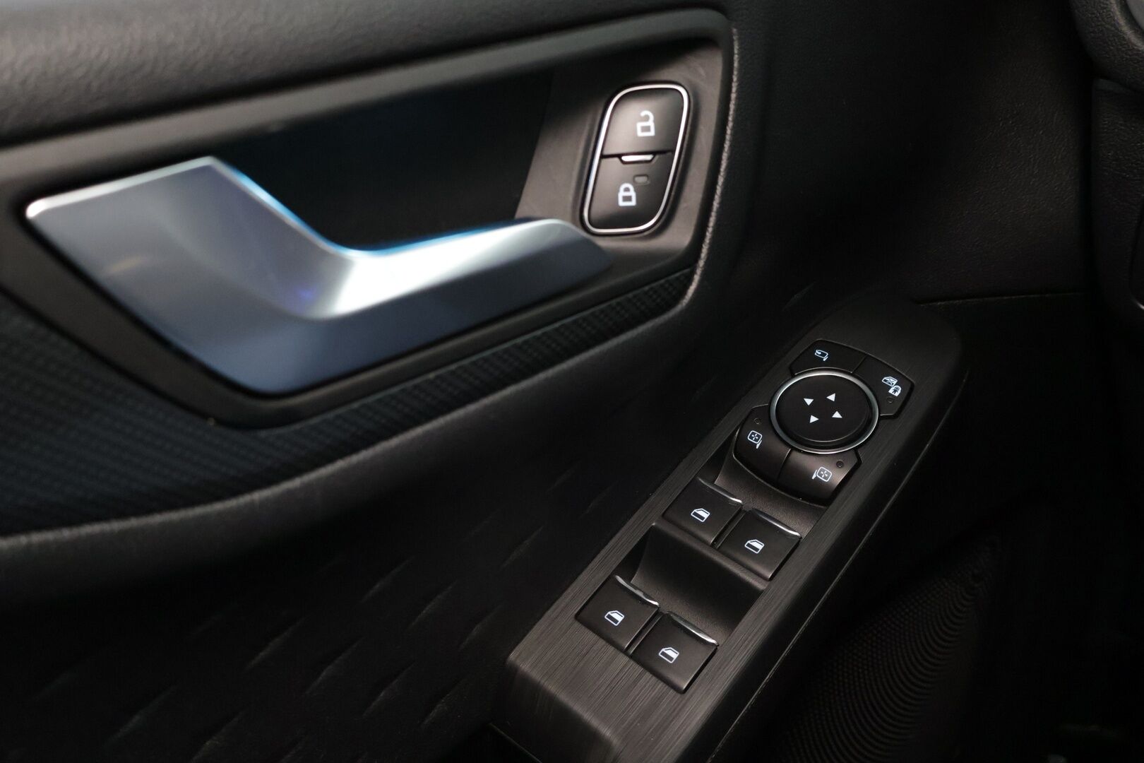 Ford Kuga 2020 2,5 Ladattava hybridi (PHEV) 225hv CVT FWD ST-Line 5-ovinen ** Suomi-auto / ACC / Lämmitettävä tuulilasi / - Todella siisti / Akku kuntotarkastettu