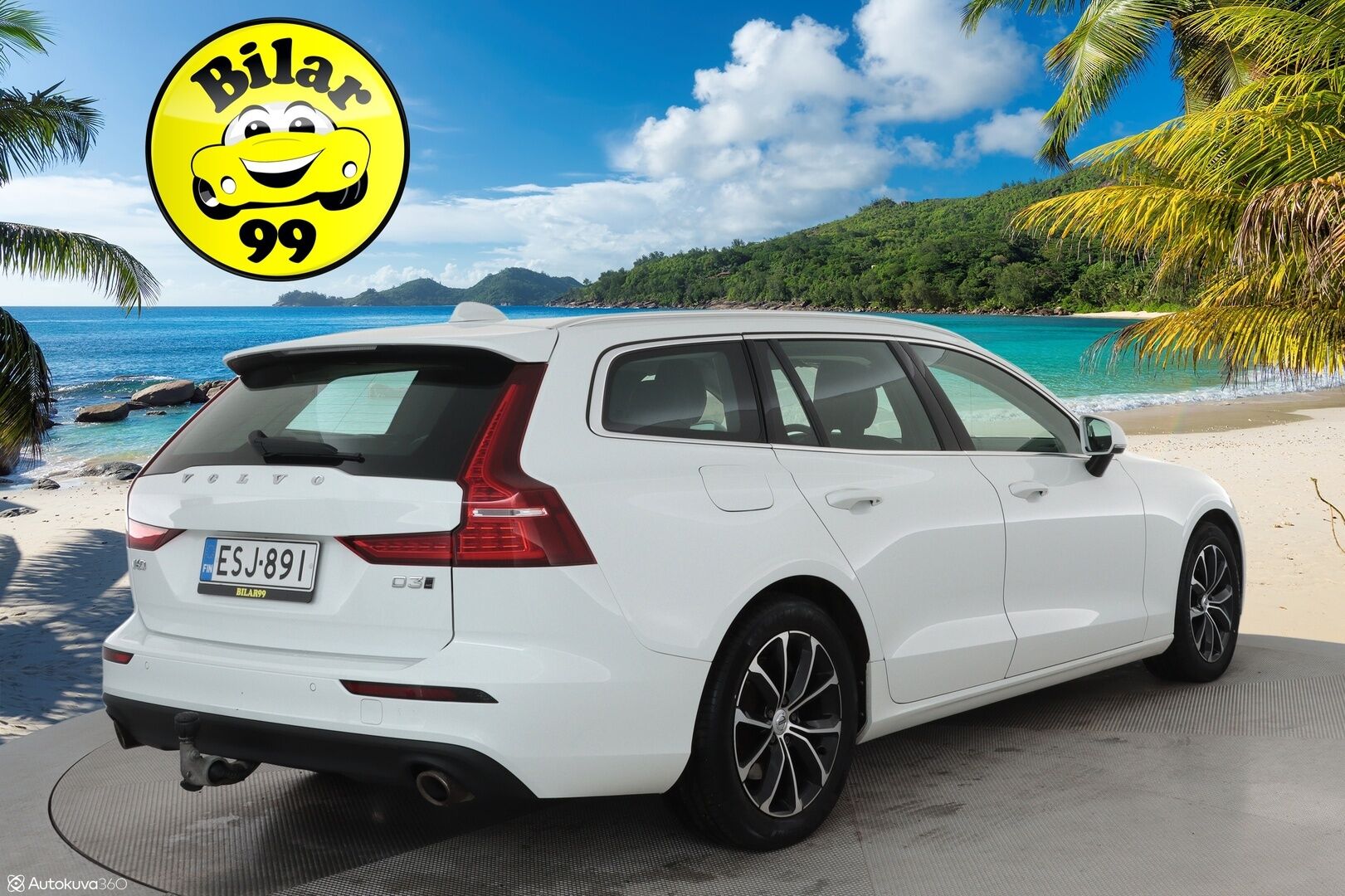 Volvo V60 2020 D3 AWD Momentum aut **Webasto / Koukku / KeylessGo / Full LED / BLIS / P.tutka** - Merkkihuollettu / Kahdet renkaat aluvanteilla