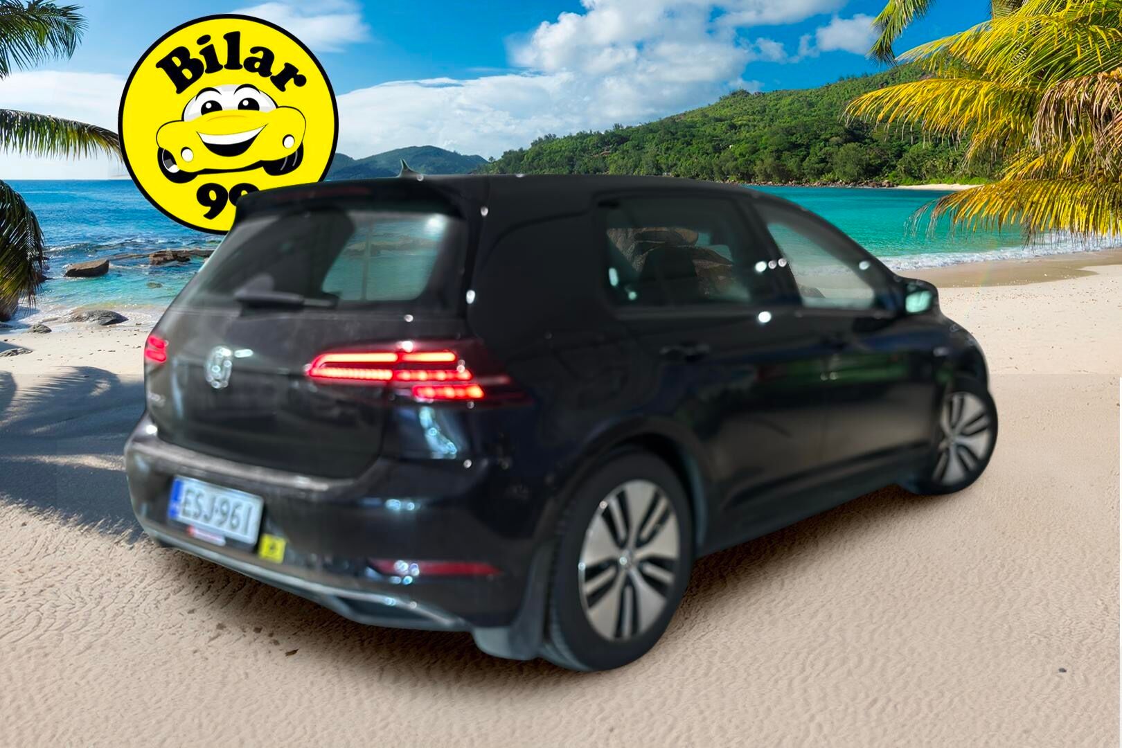 Volkswagen Golf 2020 e-Golf 100 kW (136 hv) automaatti* Adapt. vak / P. kamera / Ilmalämpöpumppu / Navi / Adapt. LED / Carplay / Lämm. lasi* - Suomi-auto todella kattavilla varusteilla! / 2 Alumiini vanteet hyvillä renkailla