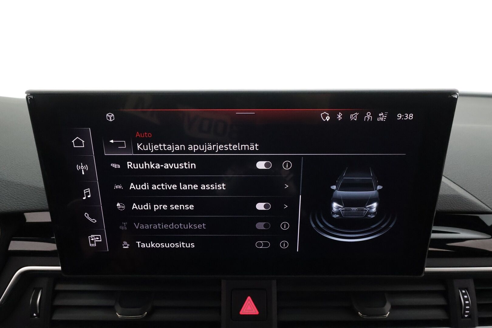 Audi A4 2022 Avant Business Advanced 40 TDI 140 kW quattro S tronic * Webasto / Koukku / ACC / Matrix / P.Tutkat / Sportpenkit * - 1-om Suomi-auto / Kahdet renkaat aluvanteilla / Merkkihuollot