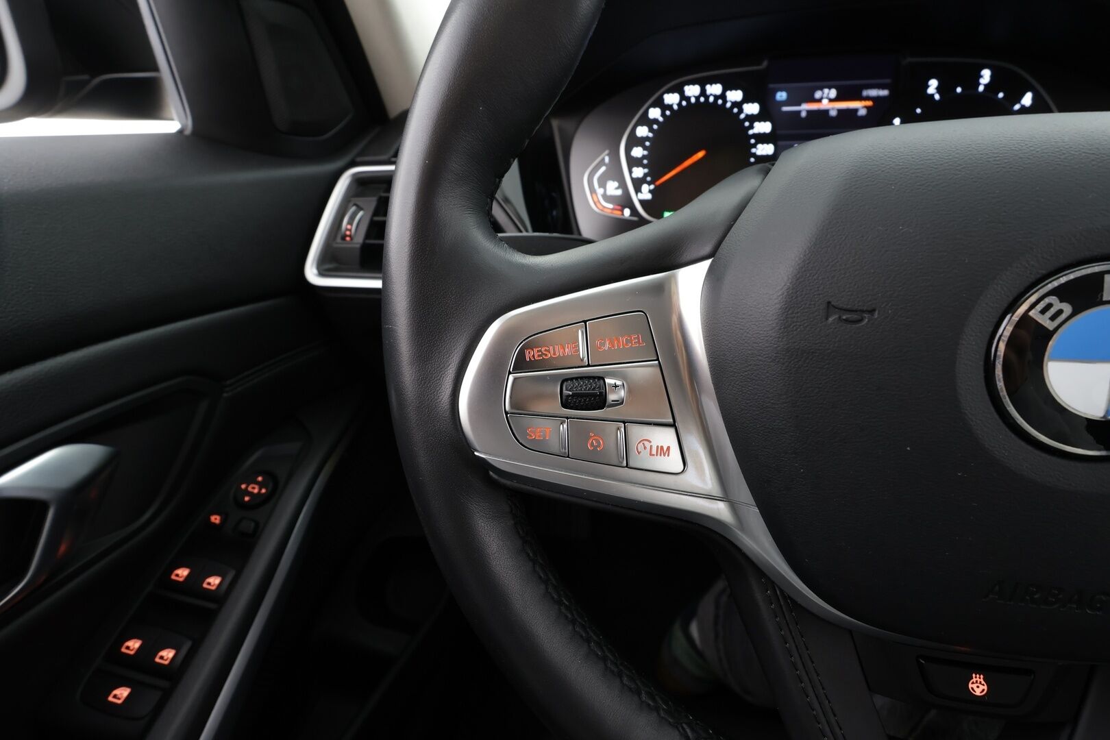 BMW 320 2022 G20 A xDrive Business Sport * HiFi / LED / Sportpenkit / P.tutkat / Kaistavahti / Vakkari / Sisätilanlämmitin * - 1-om Suomi-auto / Kahdet renkaat / Merkkihuollot