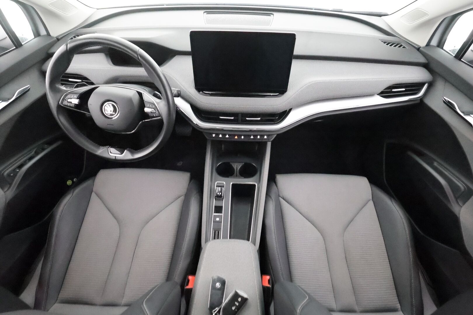 Skoda Enyaq 2022 80 Launch Edition iV - | ACC | ILP | LED | P.Kamera | Ratinlämmitys | Puolinahat | Keyless | Apple&Android | Suomi-auto | Kahdet Renkaat | Merkkihuollettu |