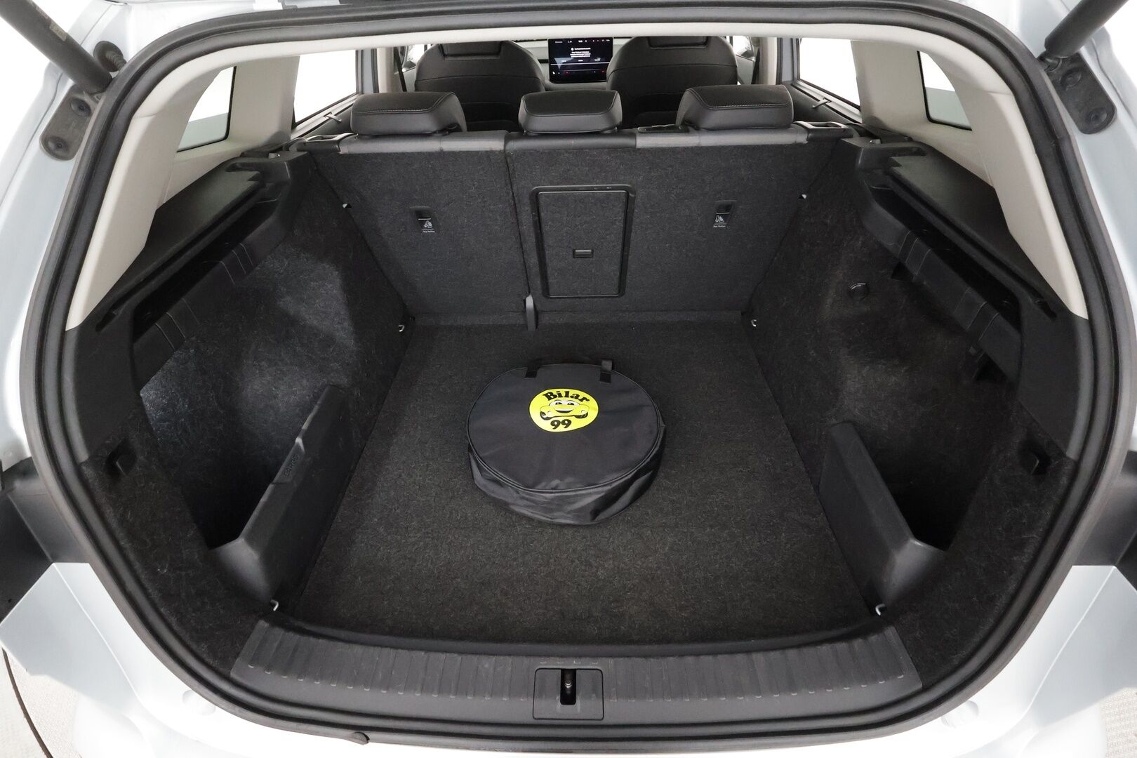 Skoda Enyaq 2022 80 Launch Edition iV - | ACC | ILP | LED | P.Kamera | Ratinlämmitys | Puolinahat | Keyless | Apple&Android | Suomi-auto | Kahdet Renkaat | Merkkihuollettu |