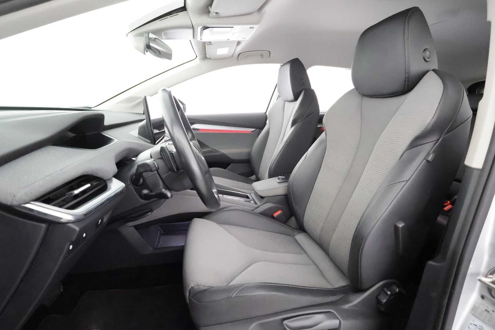 Skoda Enyaq 2022 80 Launch Edition iV - | ACC | ILP | LED | P.Kamera | Ratinlämmitys | Puolinahat | Keyless | Apple&Android | Suomi-auto | Kahdet Renkaat | Merkkihuollettu |