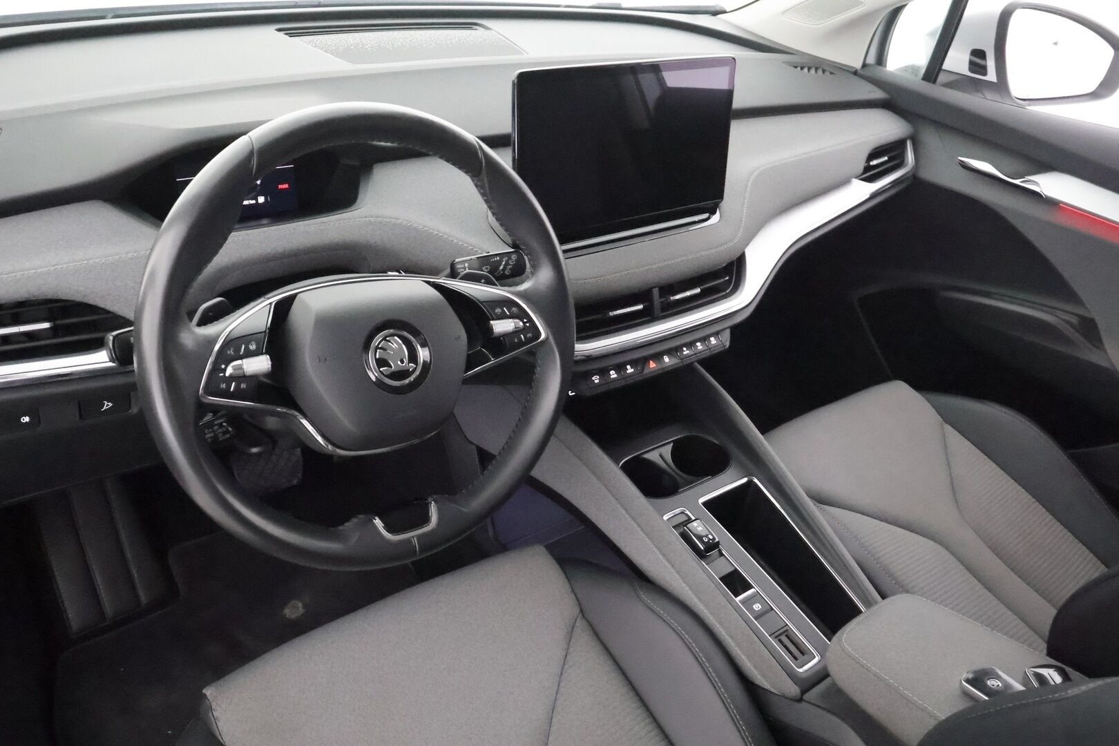 Skoda Enyaq 2022 80 Launch Edition iV - | ACC | ILP | LED | P.Kamera | Ratinlämmitys | Puolinahat | Keyless | Apple&Android | Suomi-auto | Kahdet Renkaat | Merkkihuollettu |