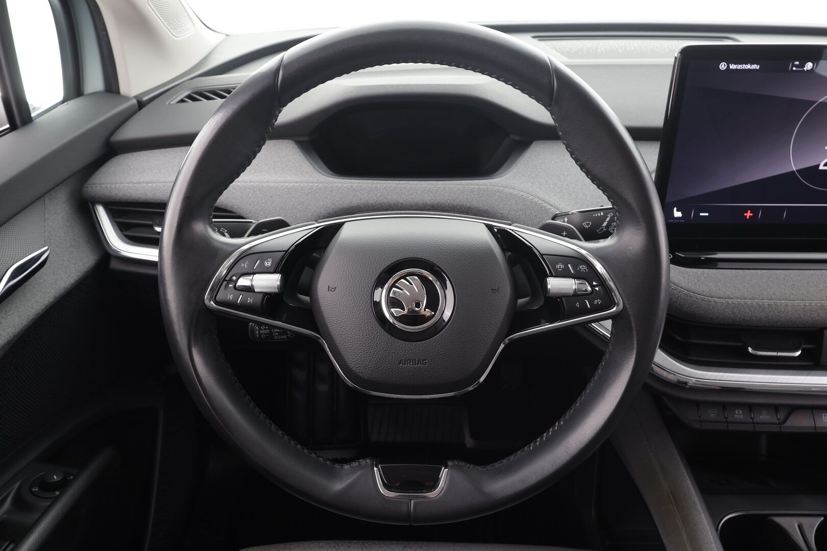 Skoda Enyaq 2022 80 Launch Edition iV * ACC / P.kamera / ILP / Muistipenkki / Navi / LED / Keyless / Sähköluukku * - 1.Om Suomi-auto / Akku kuntotarkastettu / Kahdet renkaat aluvanteilla / Merkkihuollettu