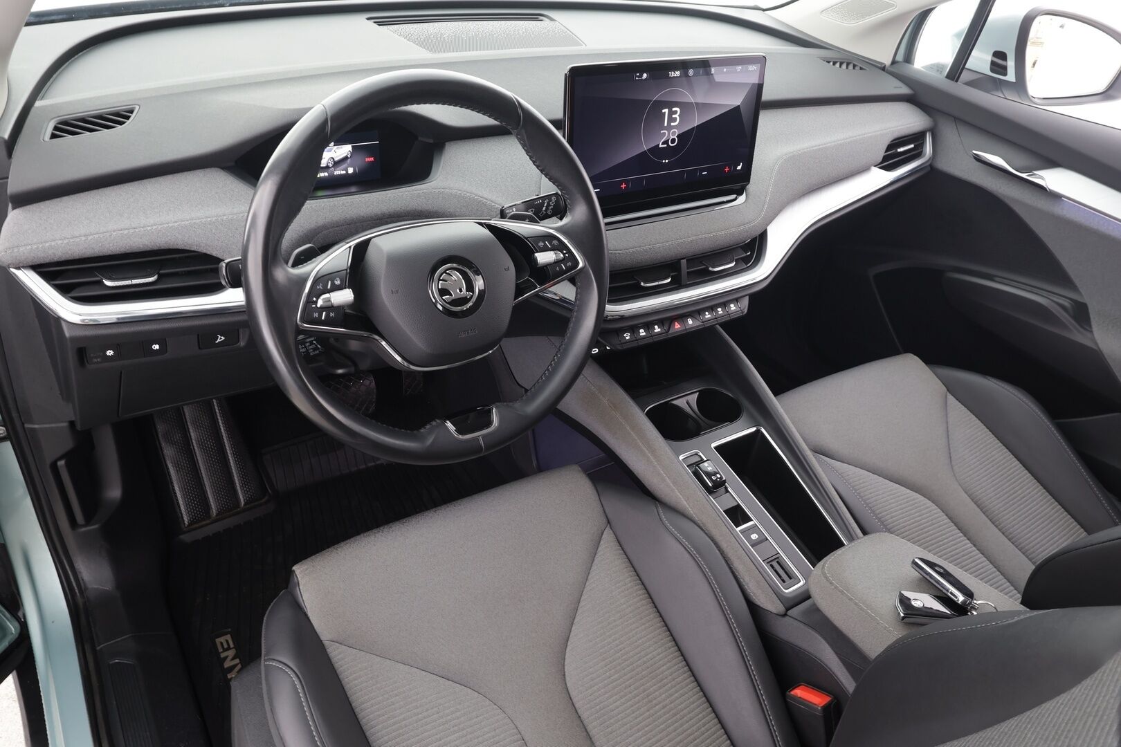 Skoda Enyaq 2022 80 Launch Edition iV * ACC / P.kamera / ILP / Muistipenkki / Navi / LED / Keyless / Sähköluukku * - 1.Om Suomi-auto / Akku kuntotarkastettu / Kahdet renkaat aluvanteilla / Merkkihuollettu