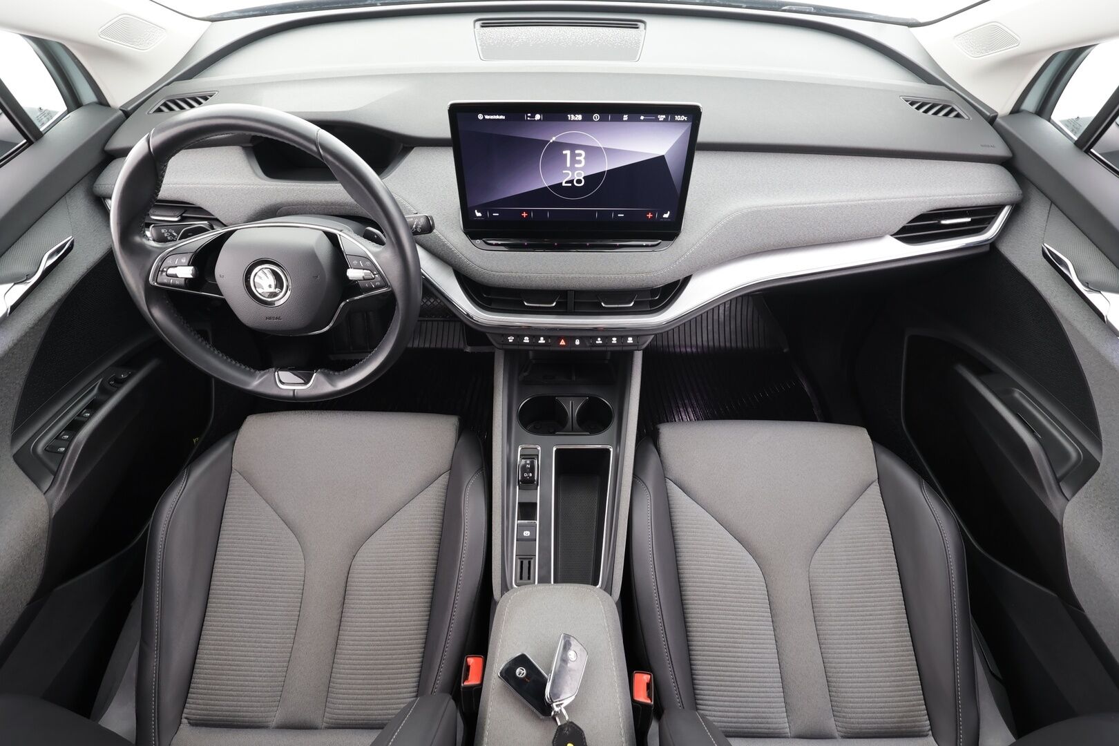 Skoda Enyaq 2022 80 Launch Edition iV * ACC / P.kamera / ILP / Muistipenkki / Navi / LED / Keyless / Sähköluukku * - 1.Om Suomi-auto / Akku kuntotarkastettu / Kahdet renkaat aluvanteilla / Merkkihuollettu