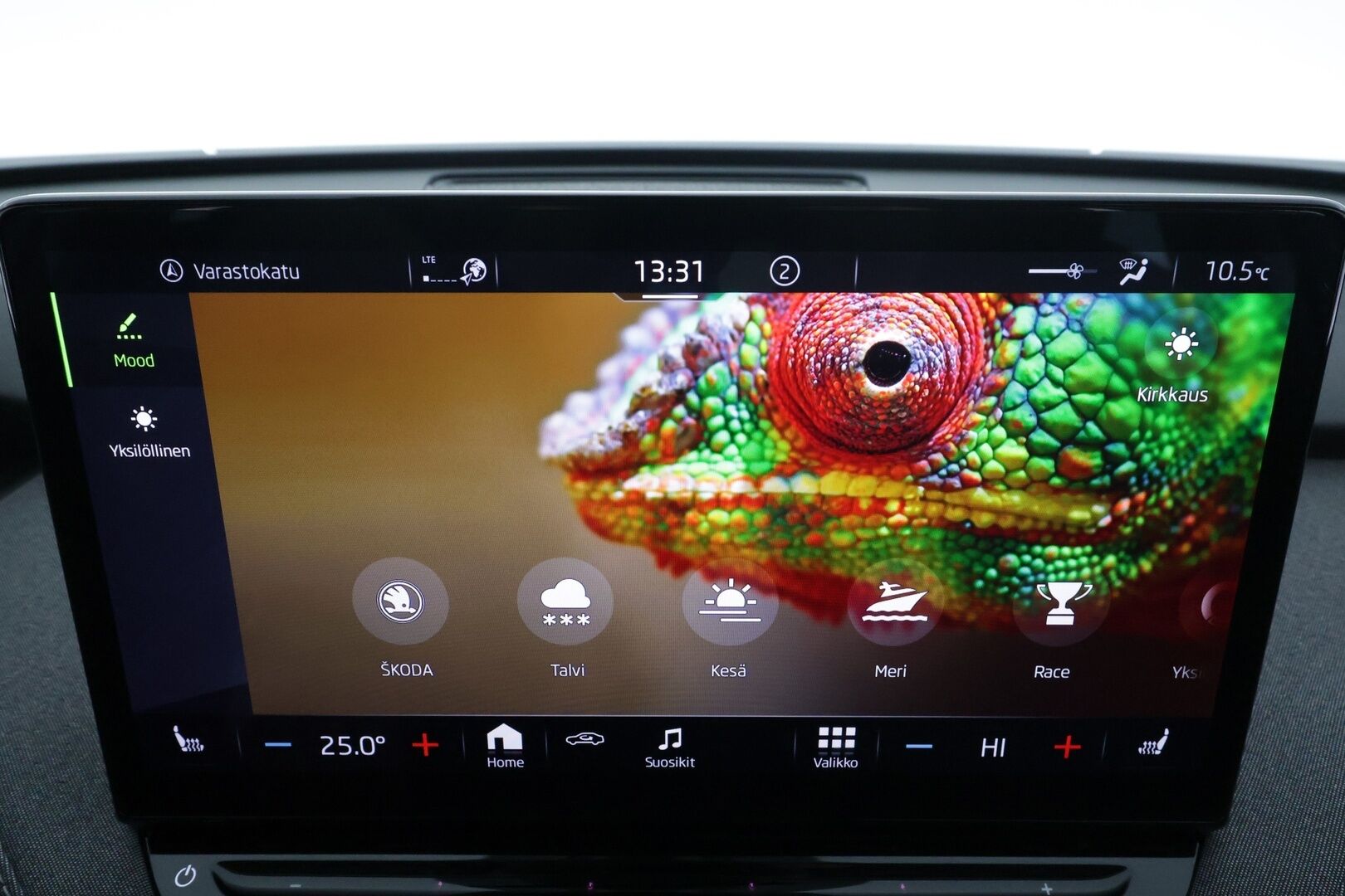 Skoda Enyaq 2022 80 Launch Edition iV * ACC / P.kamera / ILP / Muistipenkki / Navi / LED / Keyless / Sähköluukku * - 1.Om Suomi-auto / Akku kuntotarkastettu / Kahdet renkaat aluvanteilla / Merkkihuollettu