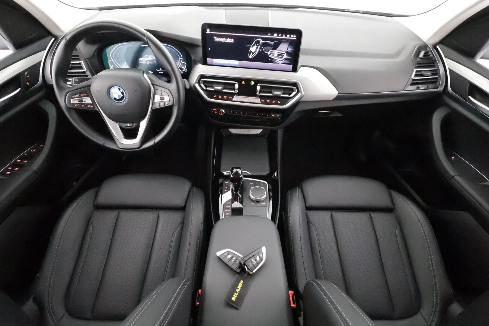 BMW X3 2022 G01 xDrive 30e A Charged Edition * HiFi / Sportnahat / LED / P.Kamera / Navi / Digimittaristo * - 1-om Suomi-auto / Akku kuntotarkastettu SoH 98,7% / Kahdet renkaat aluvanteilla / 2x Latauskaapelit