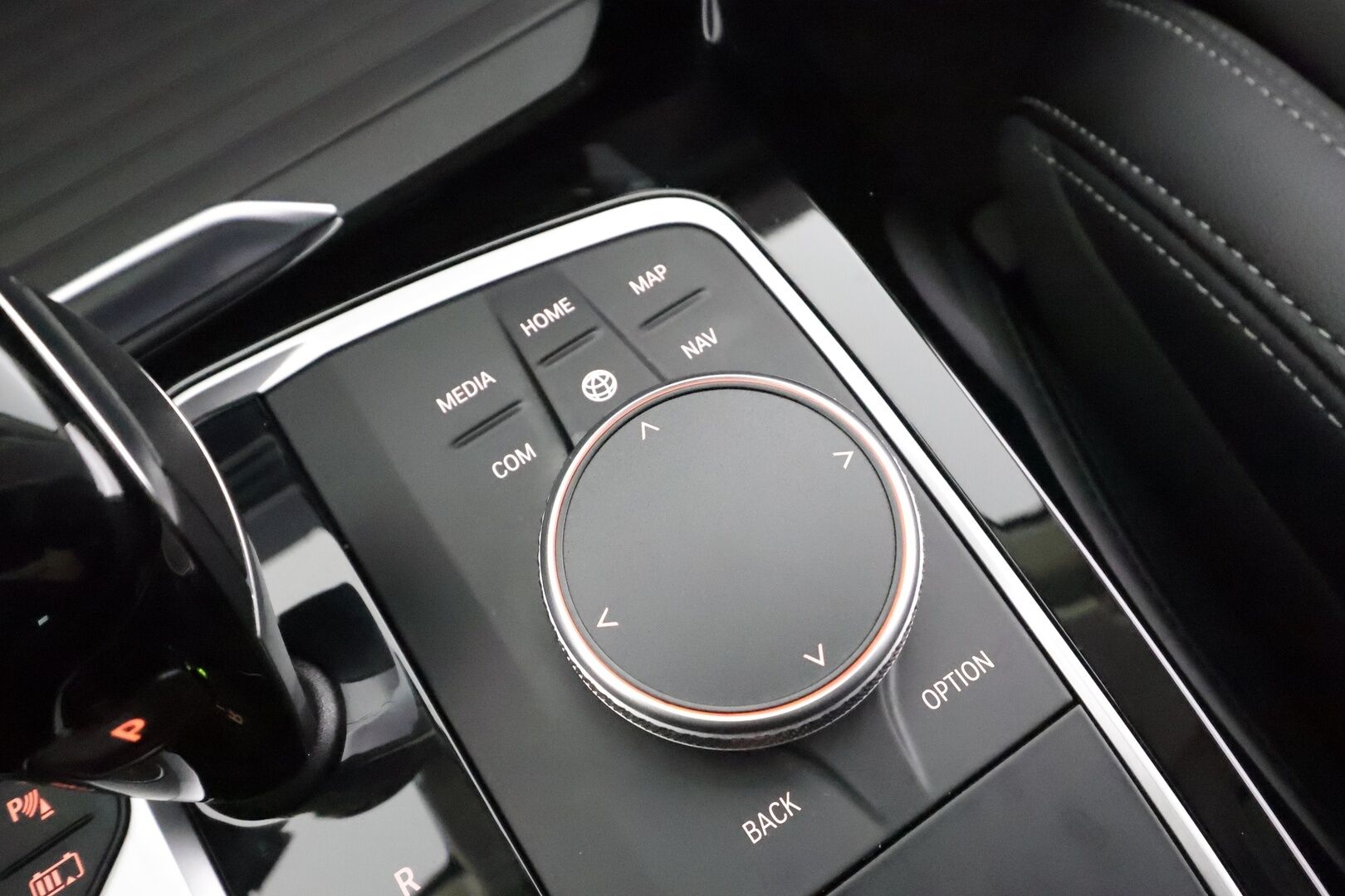 BMW X3 2022 G01 xDrive 30e A Charged Edition * HiFi / Sportnahat / LED / P.Kamera / Navi / Digimittaristo * - 1-om Suomi-auto / Akku kuntotarkastettu SoH 98,7% / Kahdet renkaat aluvanteilla / 2x Latauskaapelit