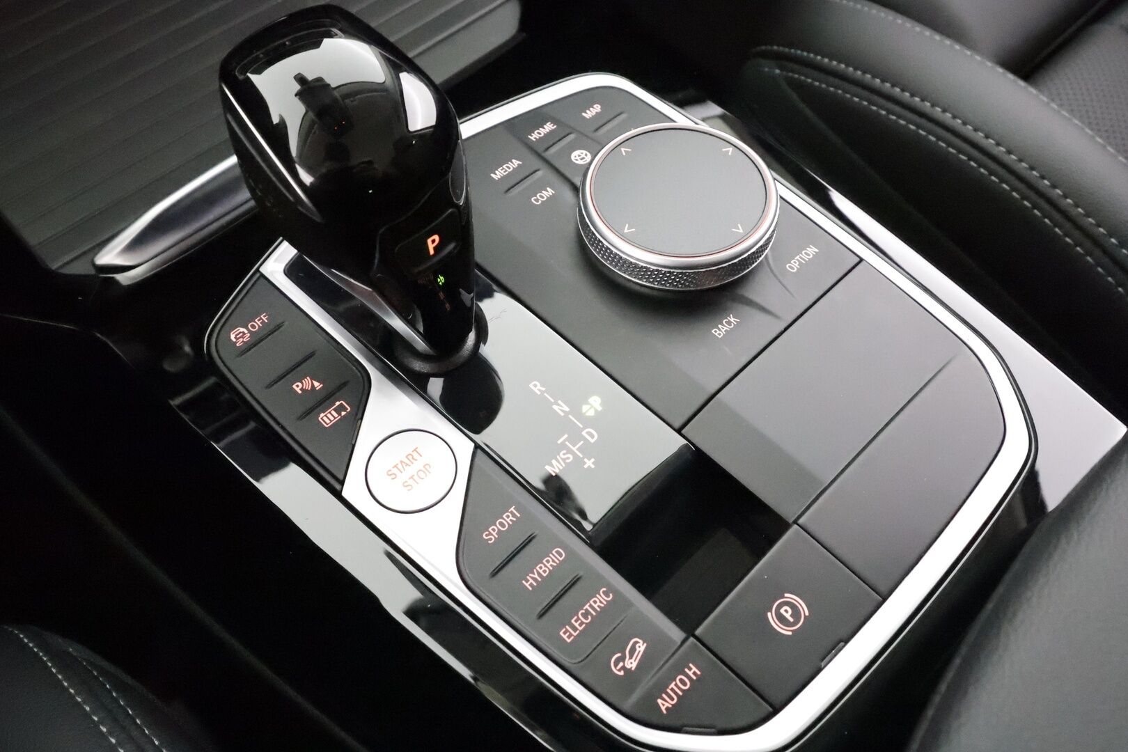 BMW X3 2022 G01 xDrive 30e A Charged Edition * HiFi / Sportnahat / LED / P.Kamera / Navi / Digimittaristo * - 1-om Suomi-auto / Akku kuntotarkastettu SoH 98,7% / Kahdet renkaat aluvanteilla / 2x Latauskaapelit