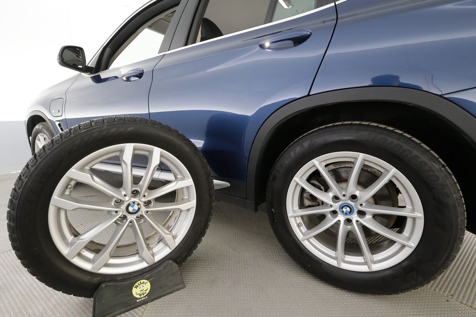 BMW X3 2022 G01 xDrive 30e A Charged Edition - 1.Om Suomi-auto | Merkkihuollettu | Kahdet Renkaat | Vakkari | Lisälämmitin | Muistipenkki | Hifit | Comfort Access | P.Kamera