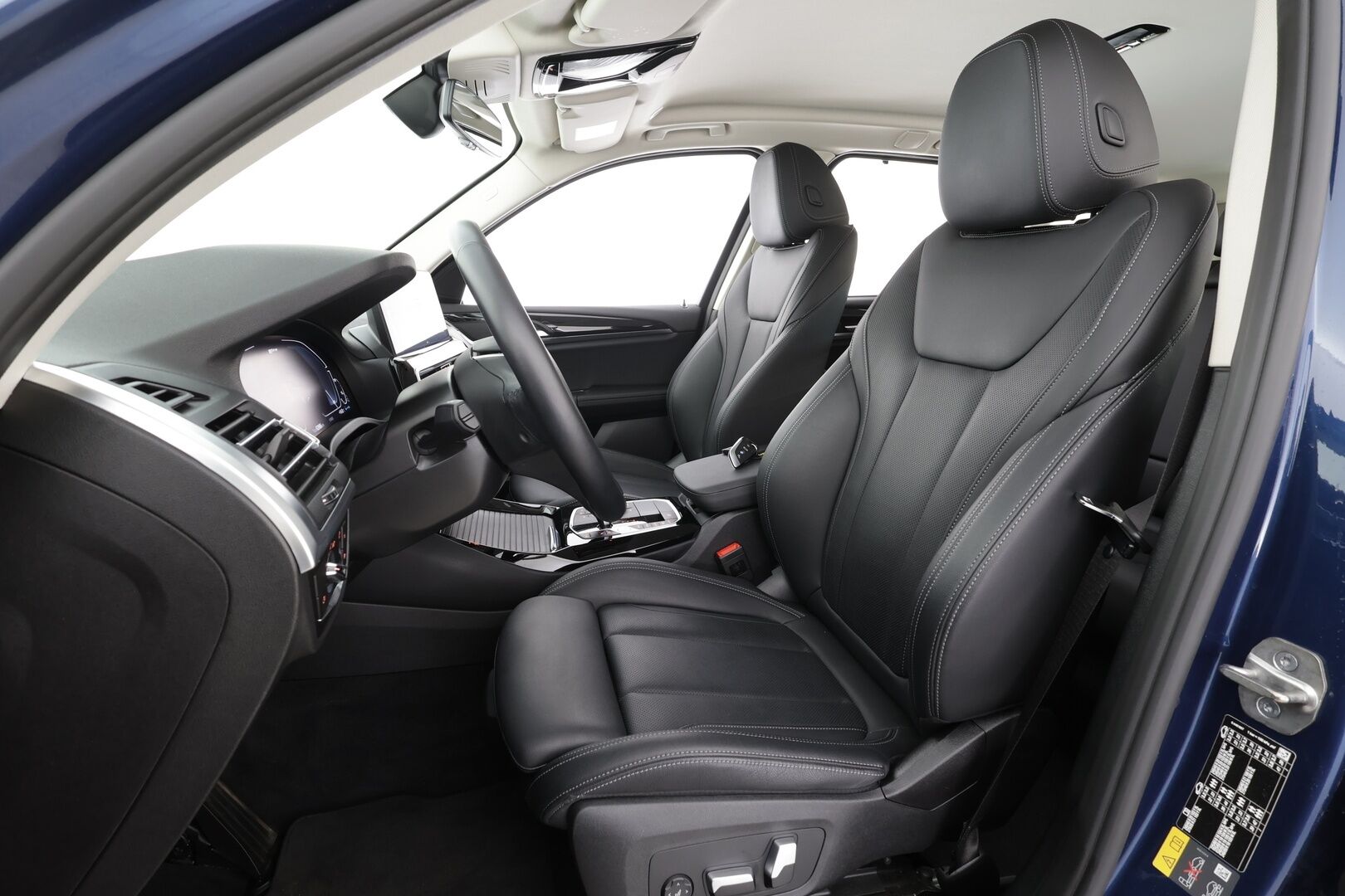 BMW X3 2022 G01 xDrive 30e A Charged Edition * Vakkari / Lisälämmitin / Muistipenkki / Hifit / Comfort Access / P.Kamera * - 1.Om Suomi-auto / Merkkihuollettu / Kahdet Renkaat - HULLUT AVAJAISHULINAT KORKOTARJOUS 3,29 %