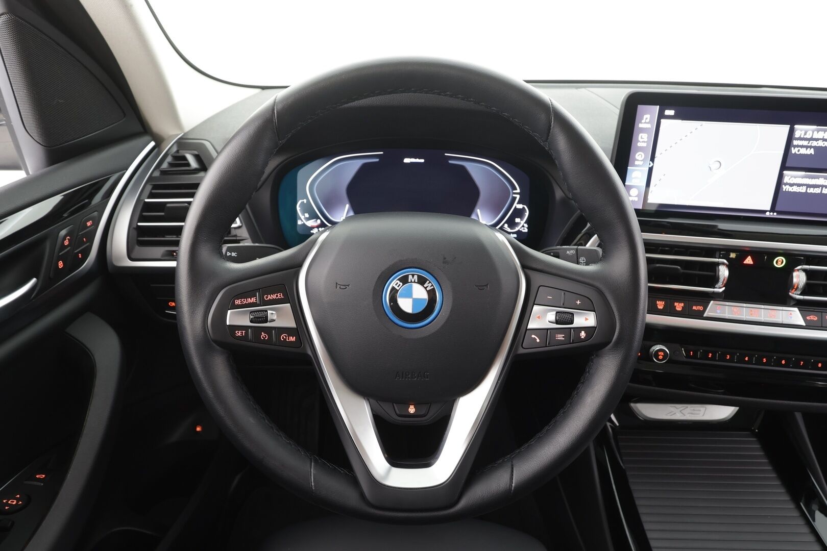 BMW X3 2022 G01 xDrive 30e A Charged Edition * Vakkari / Lisälämmitin / Muistipenkki / Hifit / Comfort Access / P.Kamera * - 1.Om Suomi-auto / Merkkihuollettu / Kahdet Renkaat - HULLUT AVAJAISHULINAT KORKOTARJOUS 3,29 %