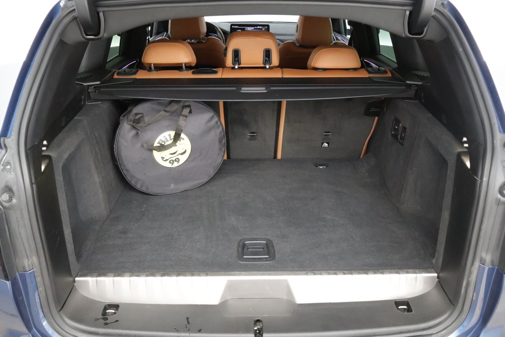 BMW X3 2022 G01 xDrive 30e A Charged Edition M Sport * Koukku / P-kamera / HiFi / Sporttipenkki muistilla / Ruskea nahkasisusta / LED-valot / Apple&Android * - 3,99 % KORKOTARJOUS TÄHÄN AUTOON - Todella näyttävä, hyvin varusteltu LCI mallinen X3 tarjolla edullisesti!