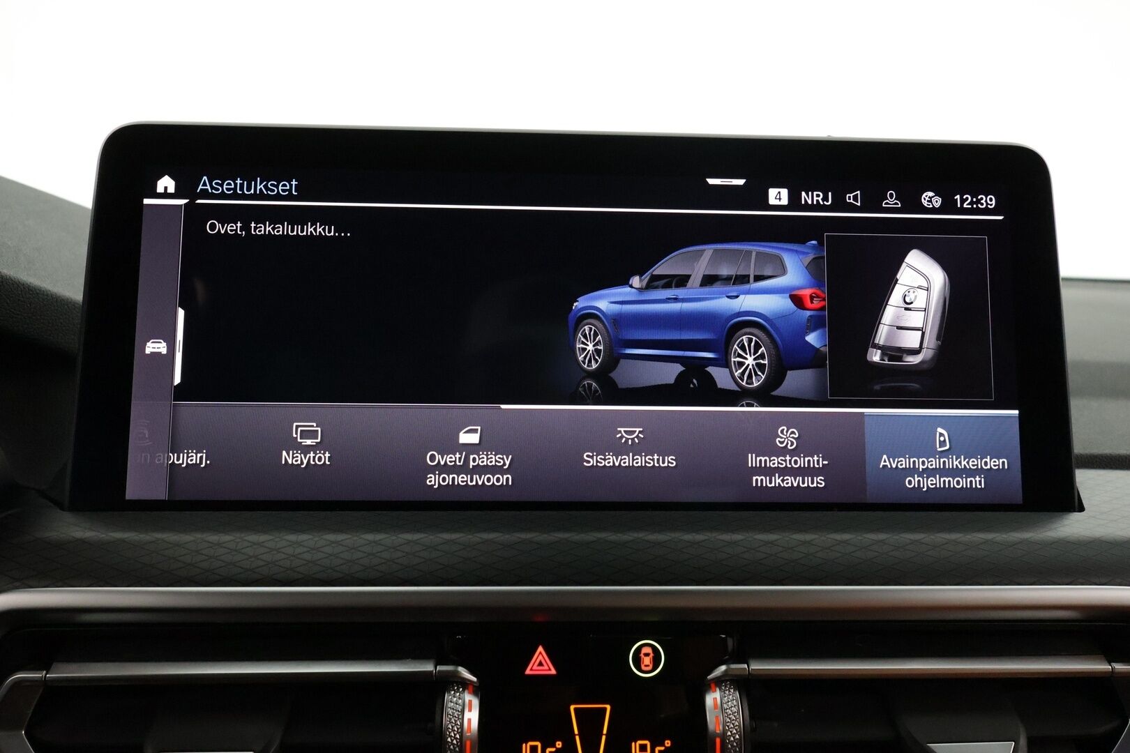 BMW X3 2022 G01 xDrive 30e A Charged Edition M Sport * Koukku / P-kamera / HiFi / Sporttipenkki muistilla / Ruskea nahkasisusta / LED-valot / Apple&Android * - 3,99 % KORKOTARJOUS TÄHÄN AUTOON - Todella näyttävä, hyvin varusteltu LCI mallinen X3 tarjolla edullisesti!