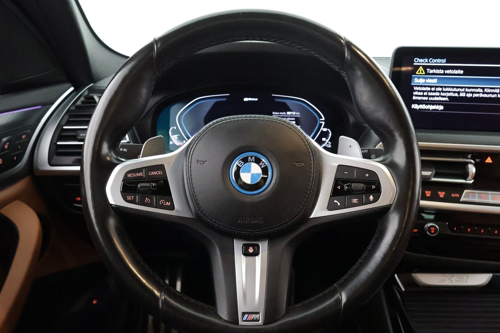BMW X3 2022 G01 xDrive 30e A Charged Edition M Sport * Koukku / P-kamera / HiFi / Sporttipenkki muistilla / Ruskea nahkasisusta / LED-valot / Apple&Android * - 3,99 % KORKOTARJOUS TÄHÄN AUTOON - Todella näyttävä, hyvin varusteltu LCI mallinen X3 tarjolla edullisesti!