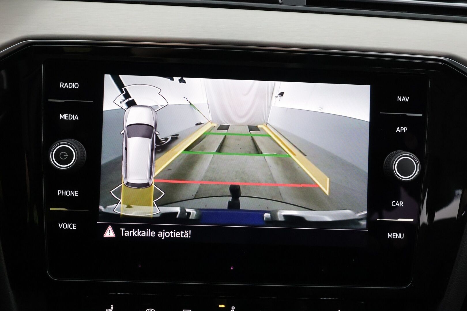 Volkswagen Passat 2022 Variant R-Line Business 2,0 TDI EVO SCR 110 kW DSG * ACC / IQ-Light / Webasto / Koukku / P.Kamera / Ergo comfort penkki / Apple&Android / Keyless * - 1.Om Suomi-auto / Kahdet Renkaat - HULLUT AVAJAISHULINAT KORKOTARJOUS 3,29 %