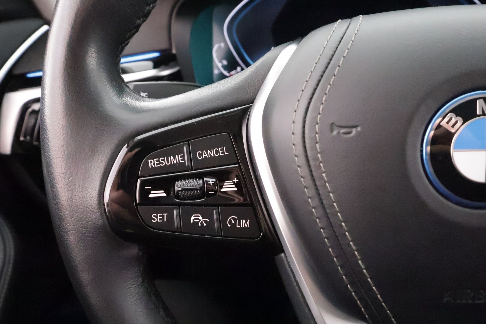 BMW 530 2022 G31 Touring 530e xDrive A Charged Edition * ACC / Koukku / Lisälämmitin / Adapt LED / P.Kamera / Comfort access * - Merkkihuollettu / 1.Om Suomi-auto / Kahdet Renkaat - HULLUT AVAJAISHULINAT KORKOTARJOUS 3,29 %