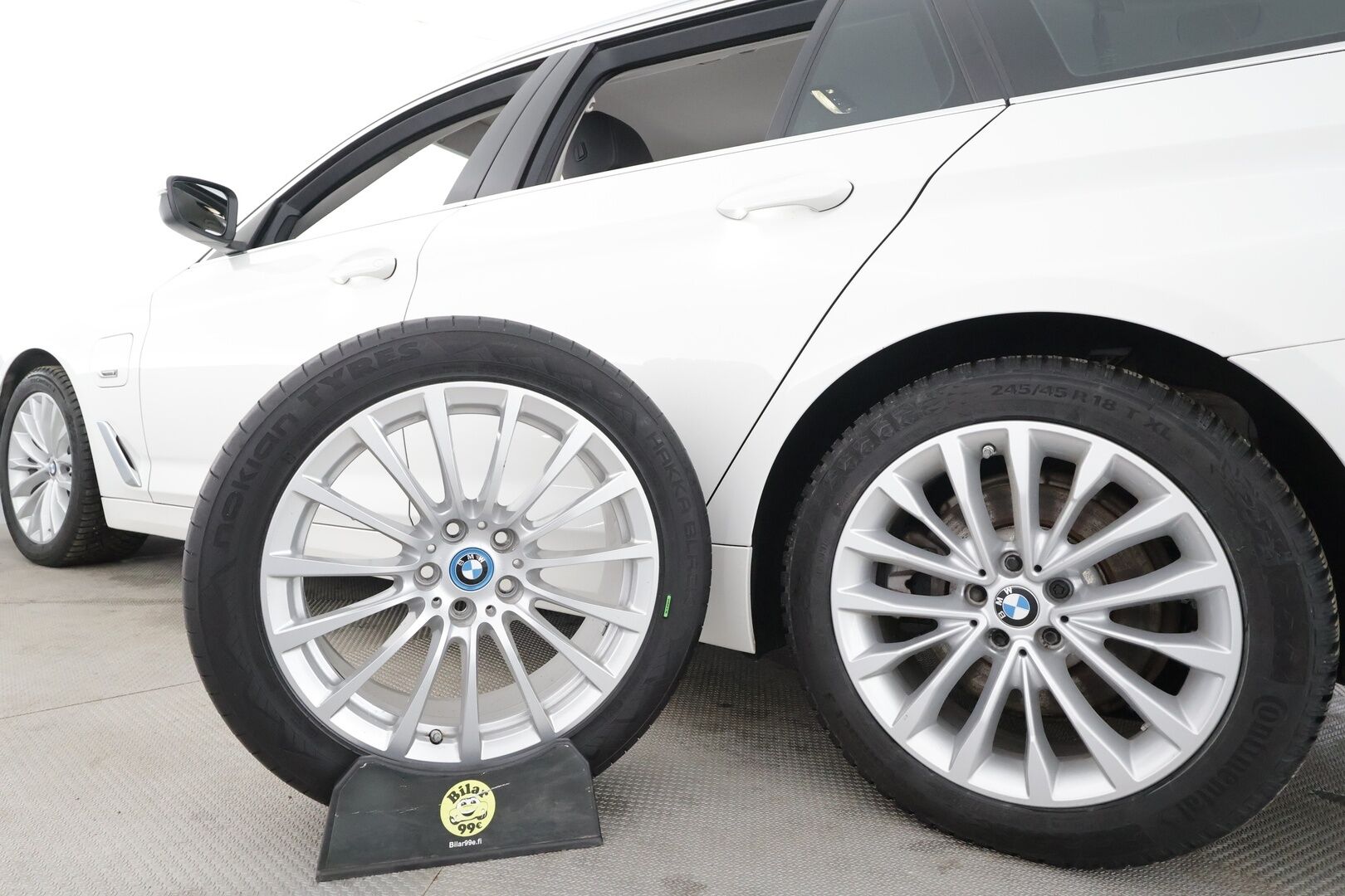 BMW 530 2022 G31 Touring 530e xDrive A Charged Edition * ACC / Koukku / Lisälämmitin / Adapt LED / P.Kamera / Comfort access * - Merkkihuollettu / 1.Om Suomi-auto / Kahdet Renkaat