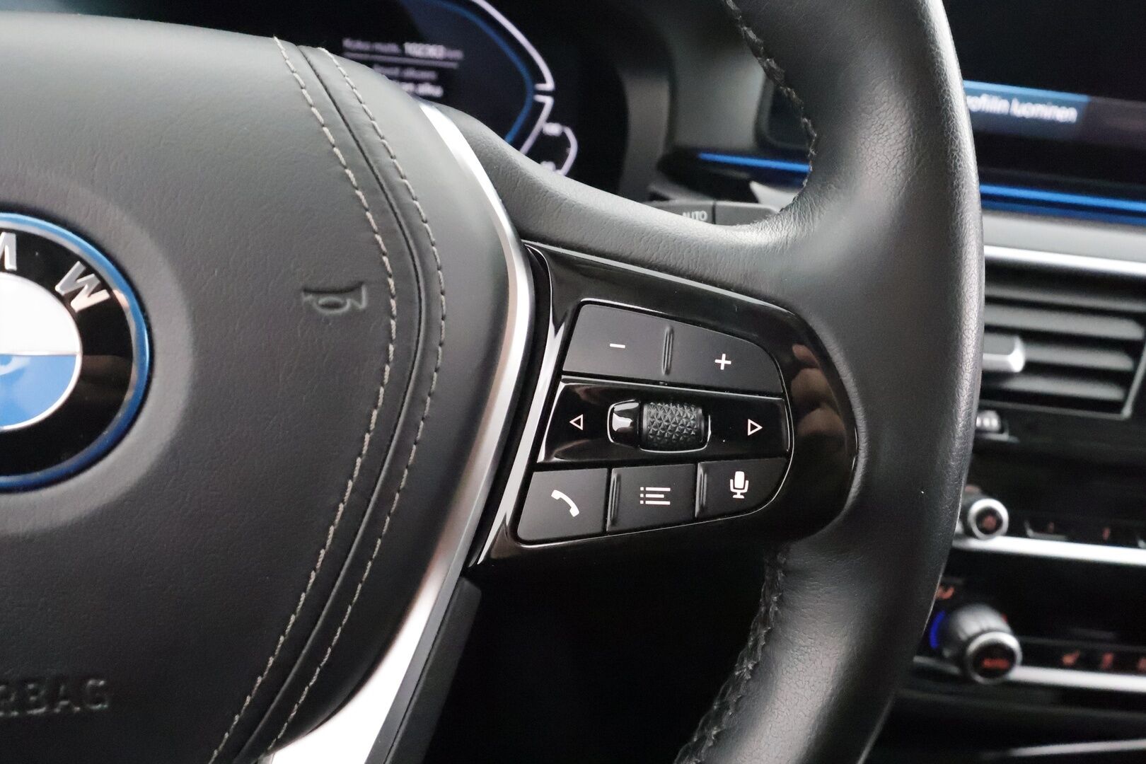 BMW 530 2022 G31 Touring 530e xDrive A Charged Edition * ACC / Koukku / Lisälämmitin / Adapt LED / P.Kamera / Comfort access * - Merkkihuollettu / 1.Om Suomi-auto / Kahdet Renkaat - HULLUT AVAJAISHULINAT KORKOTARJOUS 3,29 %