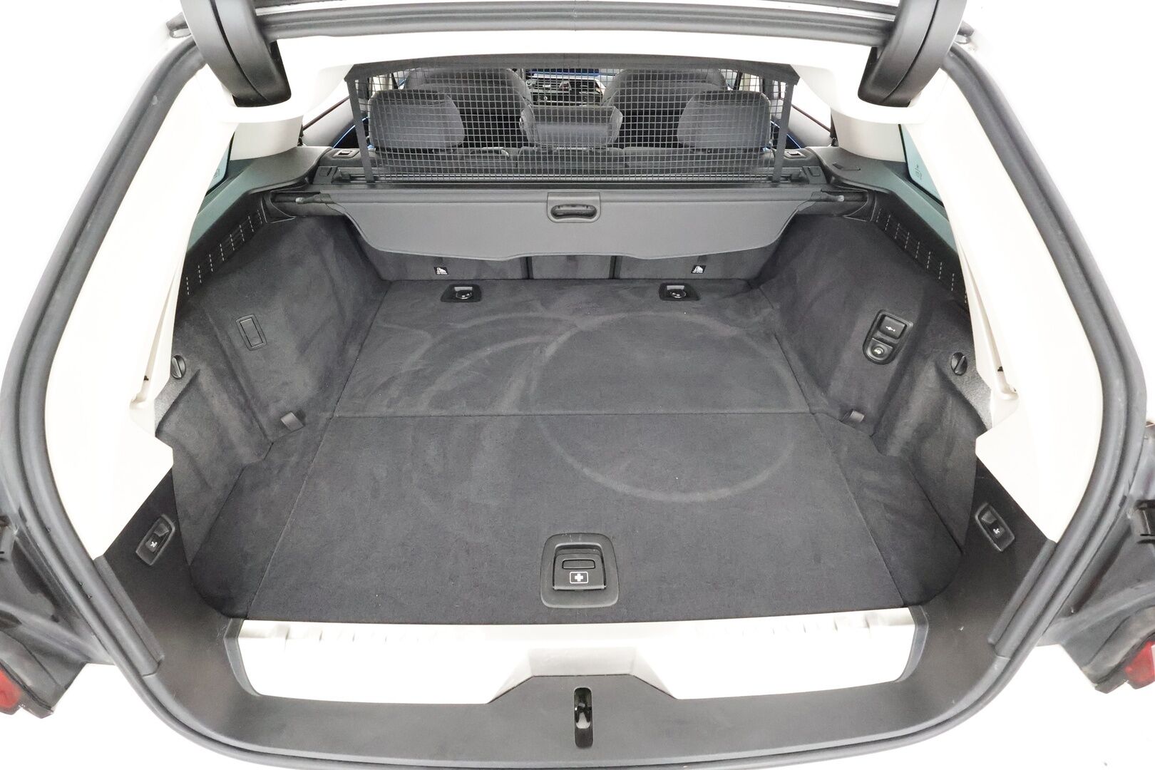 BMW 530 2022 G31 Touring 530e xDrive A Charged Edition * ACC / Koukku / Lisälämmitin / Adapt LED / P.Kamera / Comfort access * - Merkkihuollettu / 1.Om Suomi-auto / Kahdet Renkaat - HULLUT AVAJAISHULINAT KORKOTARJOUS 3,29 %