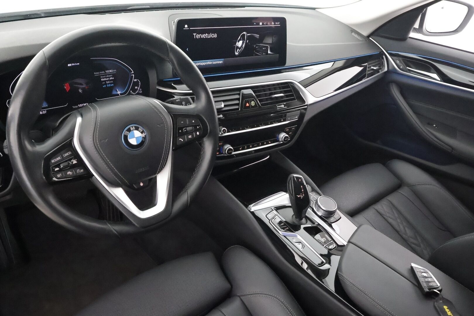 BMW 530 2022 G31 Touring 530e xDrive A Charged Edition - 1.Om Suomi-auto | Merkkihuollettu | ACC | Koukku | Lisälämmitin | Adapt LED | P.Kamera | Comfort access | 2x Renkaat