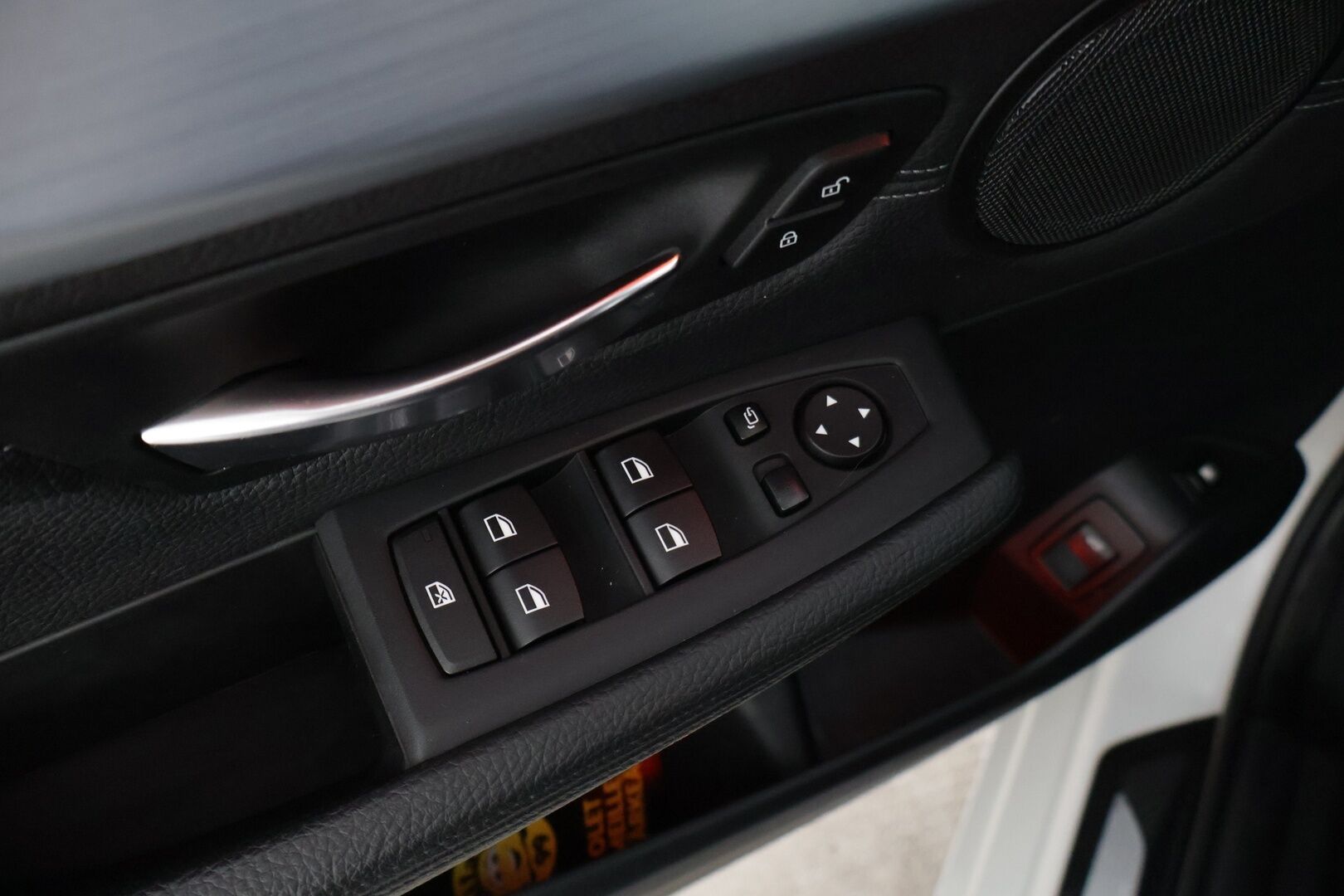 BMW 225 2016 F45 Active Tourer 225xe A Sport Sport Line * ACC / P. kamera / HiFi / HUD / Xenon / Sähkökontti * - Kahdet renkaat alumiinivanteilla!