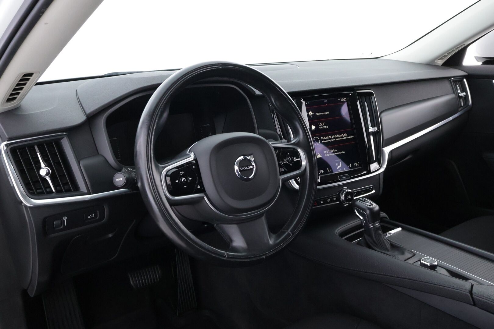 Volvo V90 2017 D3 Business aut - Webasto | Adapt.Vakkari | Vetokoukku | LED | Pilot Assist | High Perf Audio | Sensus Navi | Adapt.LED | Näyttävä!
