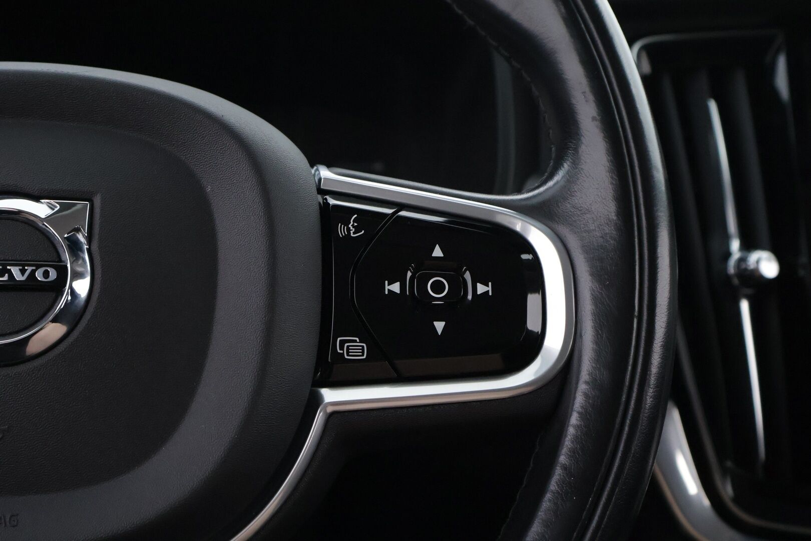 Volvo V90 2017 D3 Business aut - Webasto | Adapt.Vakkari | Vetokoukku | LED | Pilot Assist | High Perf Audio | Sensus Navi | Adapt.LED | Näyttävä!