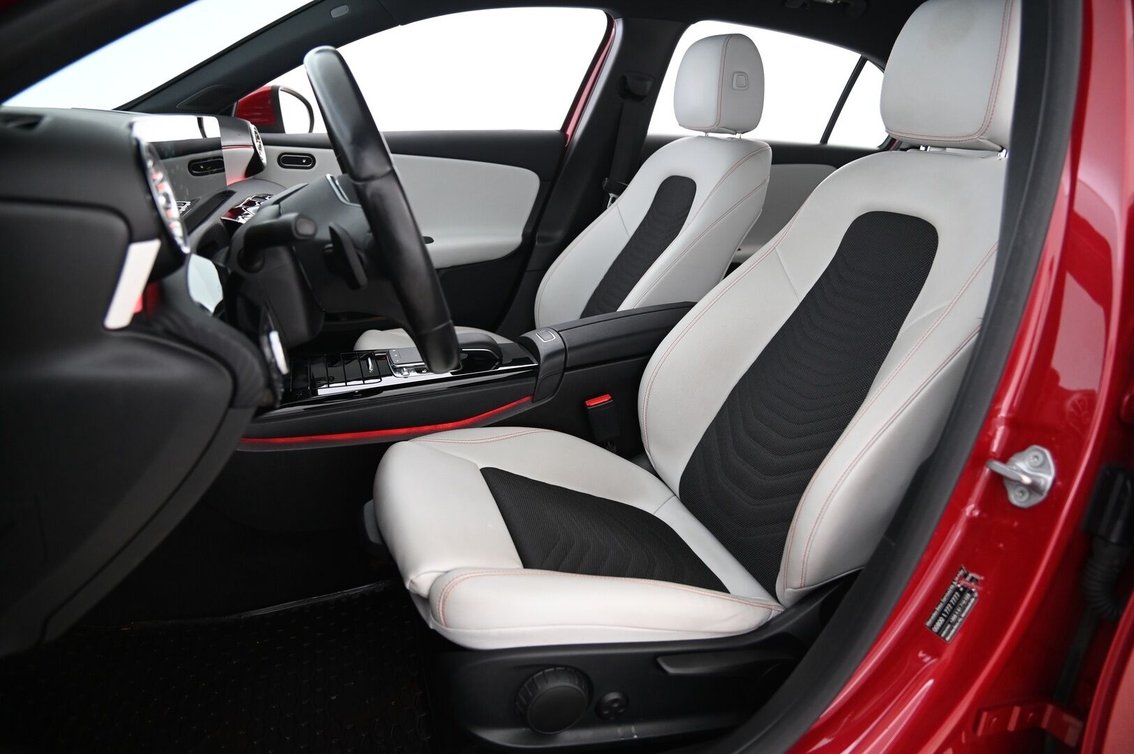 Mercedes-Benz A 2020 250 e Business Style Edition EQ Power *Widescreen / DTR / Lane-Assist / Multi-Beam LED / Ambient* - *Adapt.vakkari / Kahdet aluvanteet omilla renkailla!* - HULLUT JOULUT KORKOTARJOUS 2,49% 