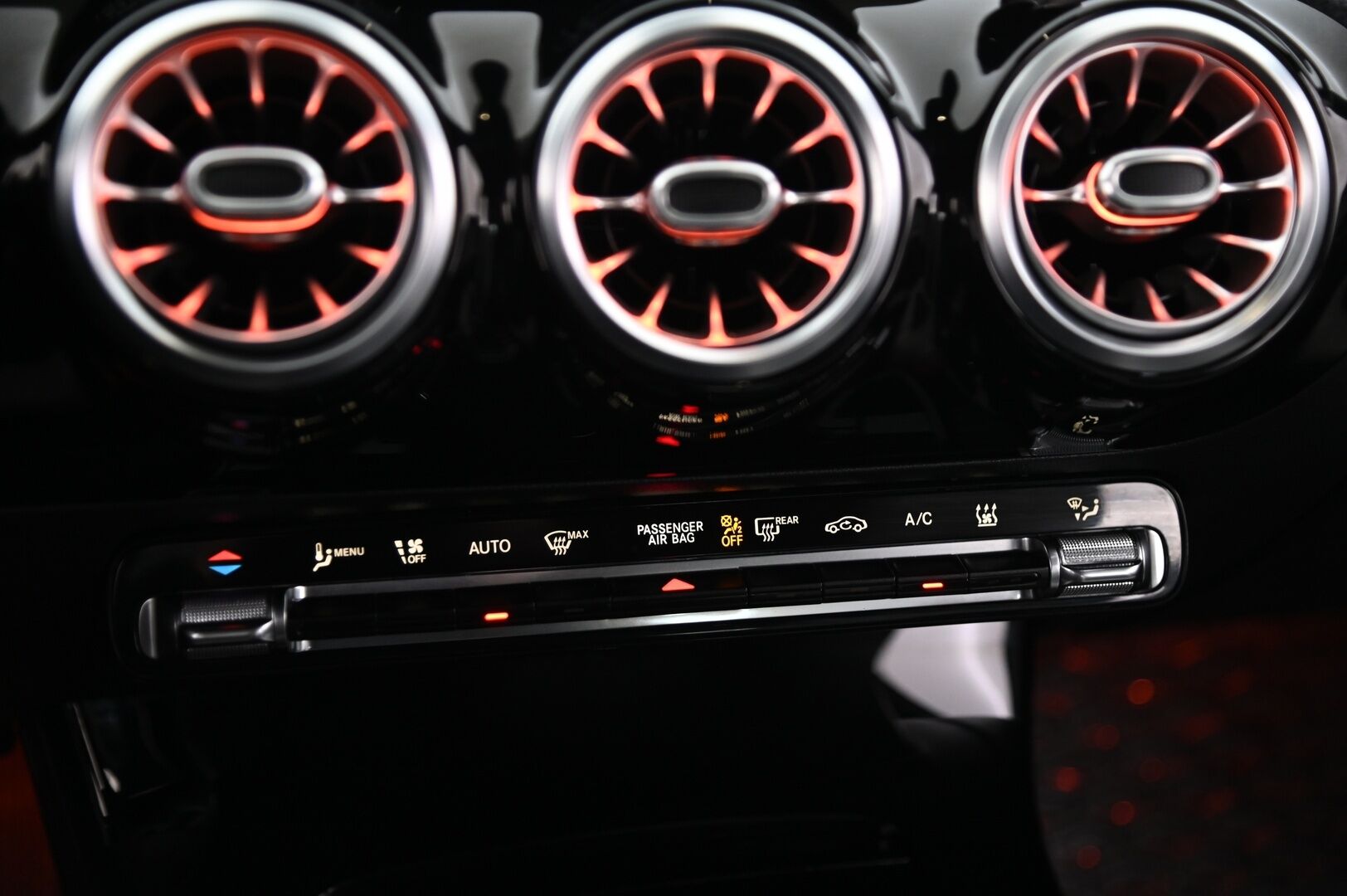 Mercedes-Benz A 2020 250 e Business Style Edition EQ Power *Widescreen / DTR / Lane-Assist / Multi-Beam LED / Ambient* - *Adapt.vakkari / Kahdet aluvanteet omilla renkailla!* - HULLUT JOULUT KORKOTARJOUS 2,49% 