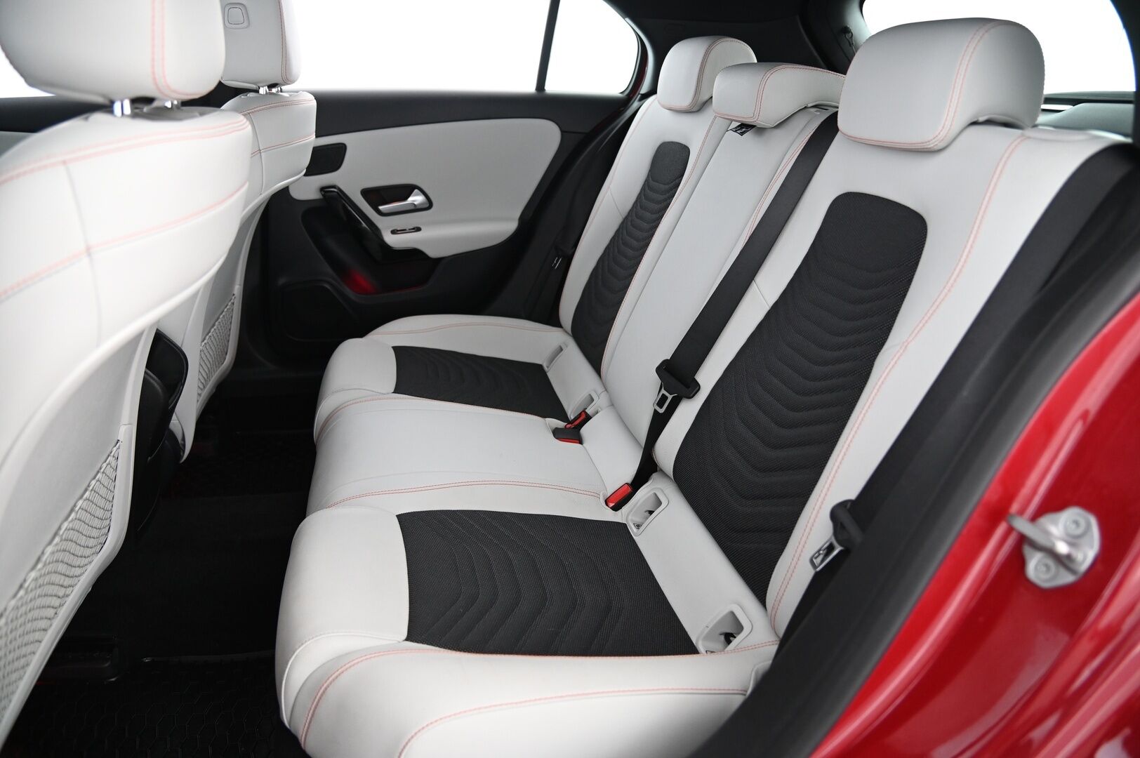 Mercedes-Benz A 2020 250 e Business Style Edition EQ Power *Widescreen / DTR / Lane-Assist / Multi-Beam LED / Ambient* - *Adapt.vakkari / Kahdet aluvanteet omilla renkailla!* - HULLUT JOULUT KORKOTARJOUS 2,49% 