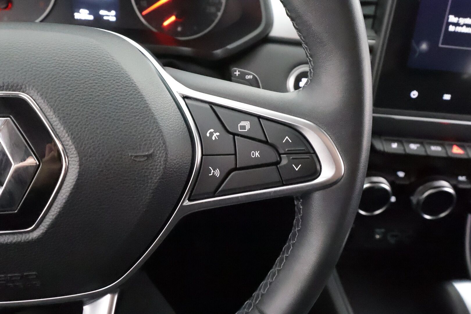 Renault Captur 2020 TCe 130 EDC7-aut Zen * Vakkari / P.tutka / Navi / LED / Kaistavahti / Keyless / Bluetooth * - Suomi-auto / Kahdet renkaat aluvanteilla 