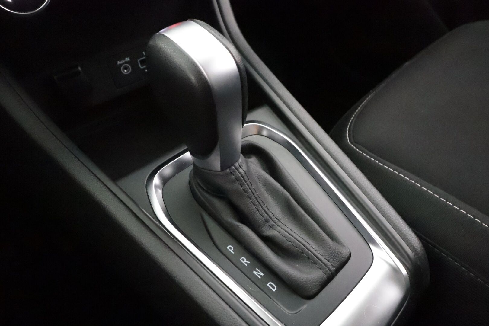 Renault Captur 2020 TCe 130 EDC7-aut Zen * Vakkari / P.tutka / Navi / LED / Kaistavahti / Keyless / Bluetooth * - Suomi-auto / Kahdet renkaat aluvanteilla 