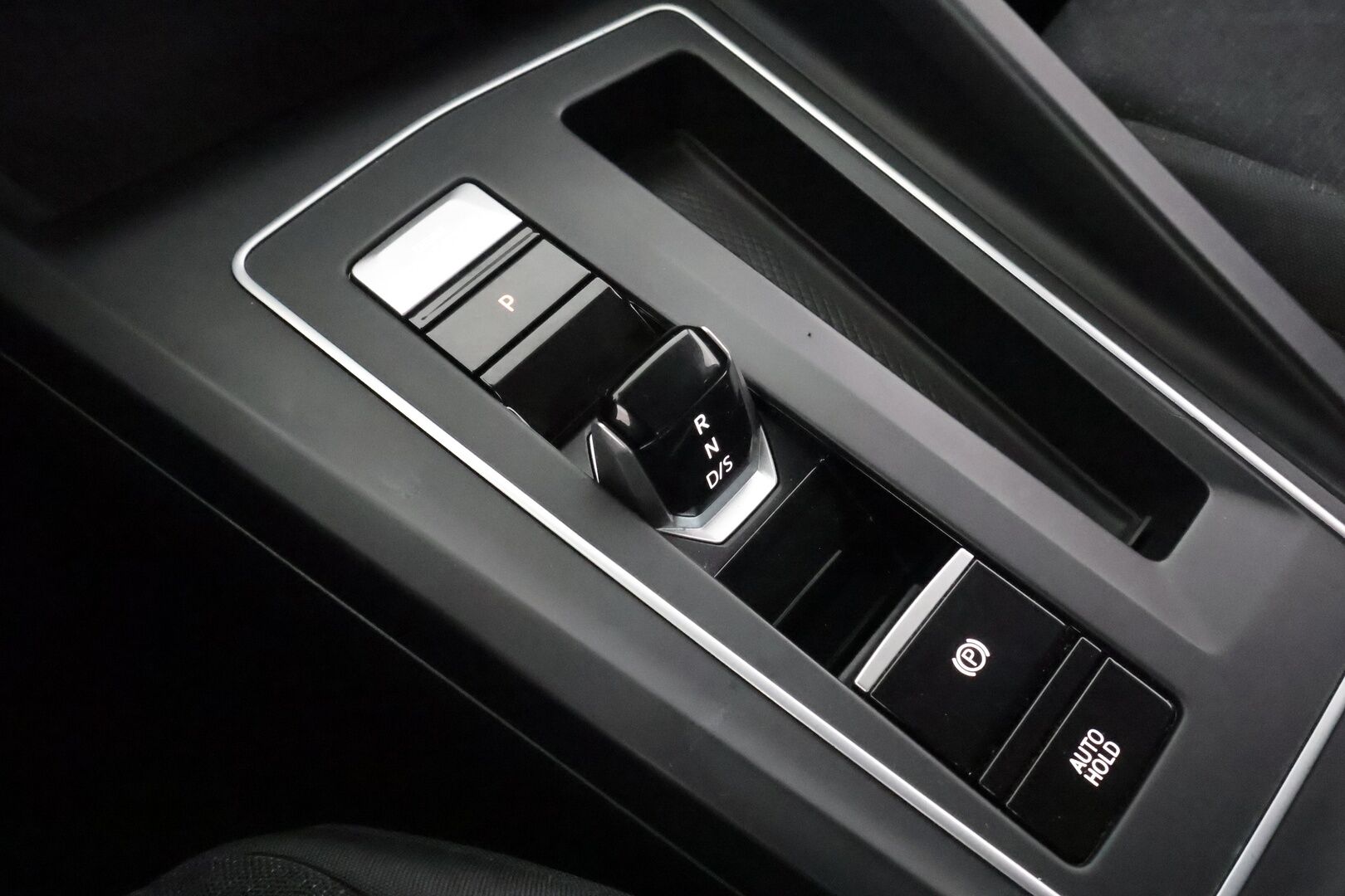 Volkswagen Golf 2021 First Edition 1,5 eTSI 110 kW (MHEV) DSG-automaatti - | ACC | P.Tutkat | LED | Ratinlämmitys | Digimittaristo | Suomi-auto | Kahdet Renkaat | Merkkihuollettu |