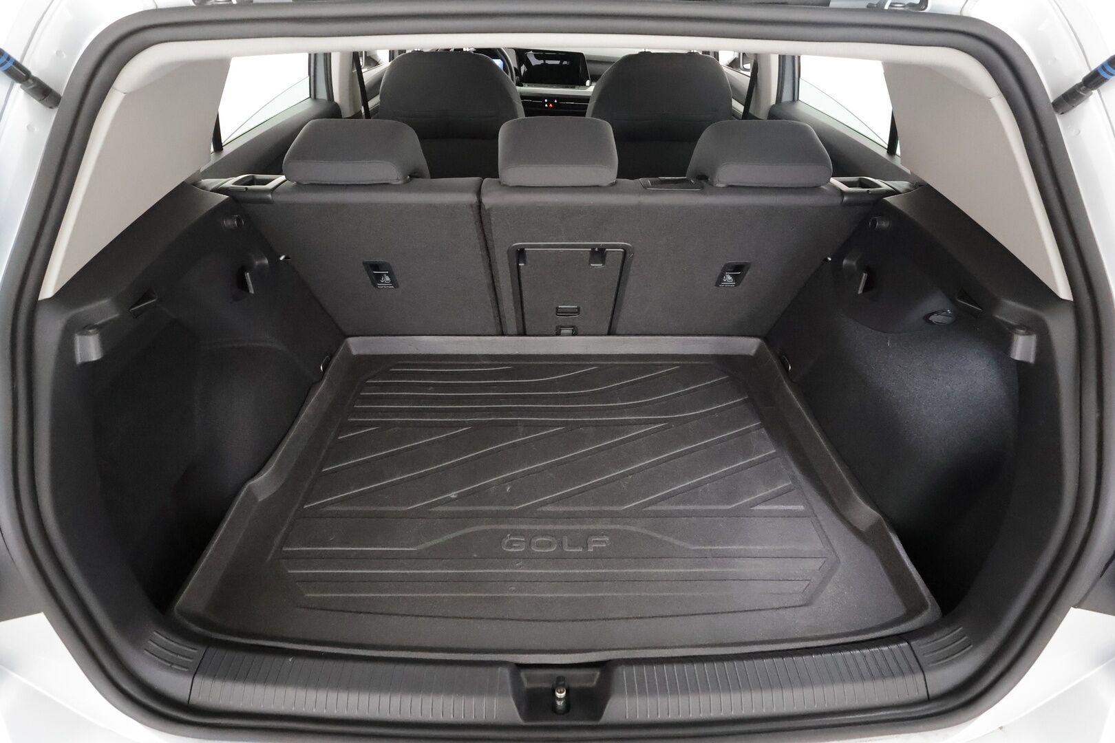 Volkswagen Golf 2021 First Edition 1,5 eTSI 110 kW (MHEV) DSG-automaatti - | ACC | P.Tutkat | LED | Ratinlämmitys | Digimittaristo | Suomi-auto | Kahdet Renkaat | Merkkihuollettu |