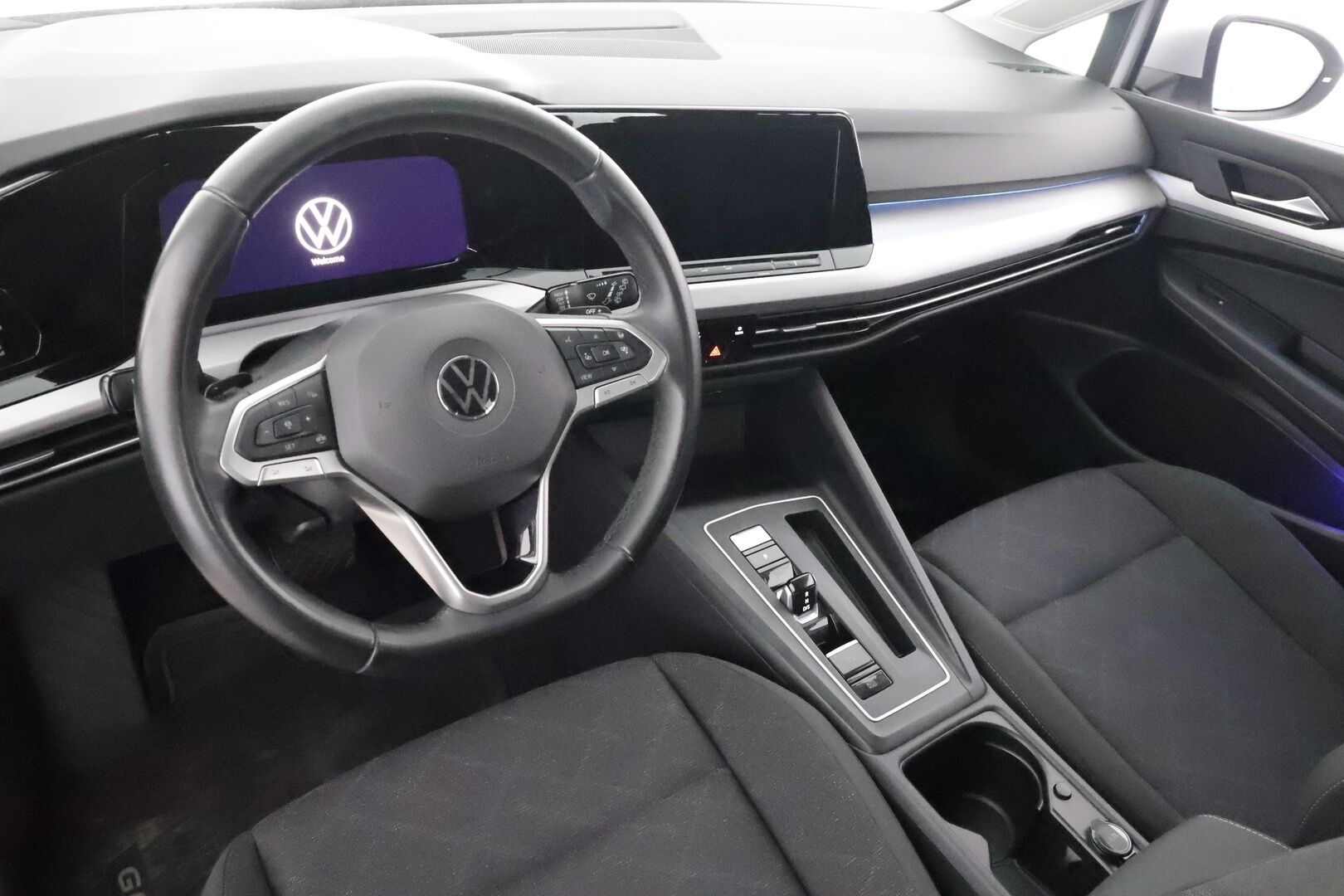 Volkswagen Golf 2021 First Edition 1,5 eTSI 110 kW (MHEV) DSG-automaatti - | ACC | P.Tutkat | LED | Ratinlämmitys | Digimittaristo | Suomi-auto | Kahdet Renkaat | Merkkihuollettu |