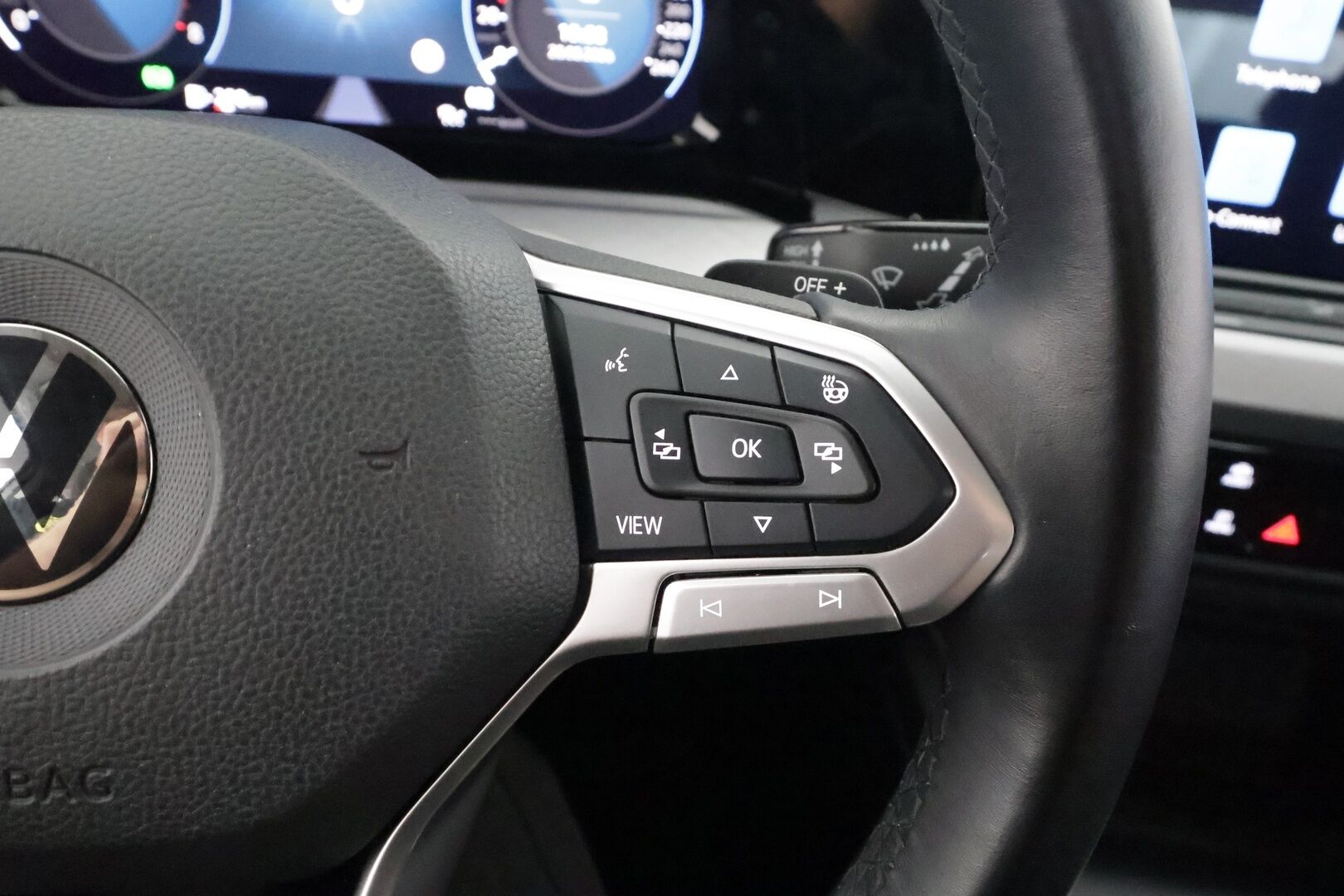 Volkswagen Golf 2021 First Edition 1,5 eTSI 110 kW (MHEV) DSG-automaatti - | ACC | P.Tutkat | LED | Ratinlämmitys | Digimittaristo | Suomi-auto | Kahdet Renkaat | Merkkihuollettu |