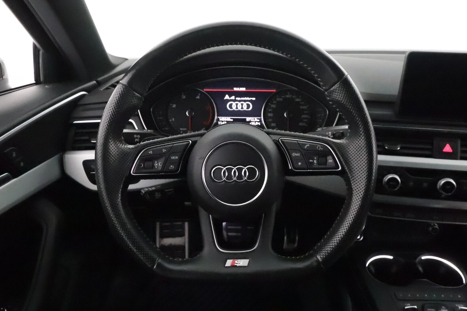 Audi A4 2018 Avant Business Sport Comfort S line Edition 2,0TDI quattro S tronic **Webasto / Koukku / LED / ACC / Sporttipenkit** - P.Tutkat
