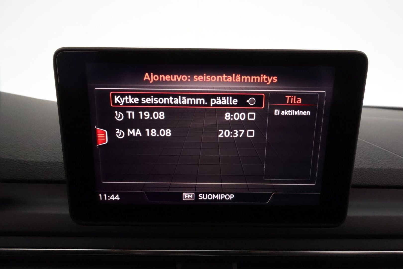 Audi A4 2018 Avant Business Sport Comfort S line Edition 2,0TDI quattro S tronic **Webasto / Koukku / LED / ACC / Sporttipenkit** - P.Tutkat