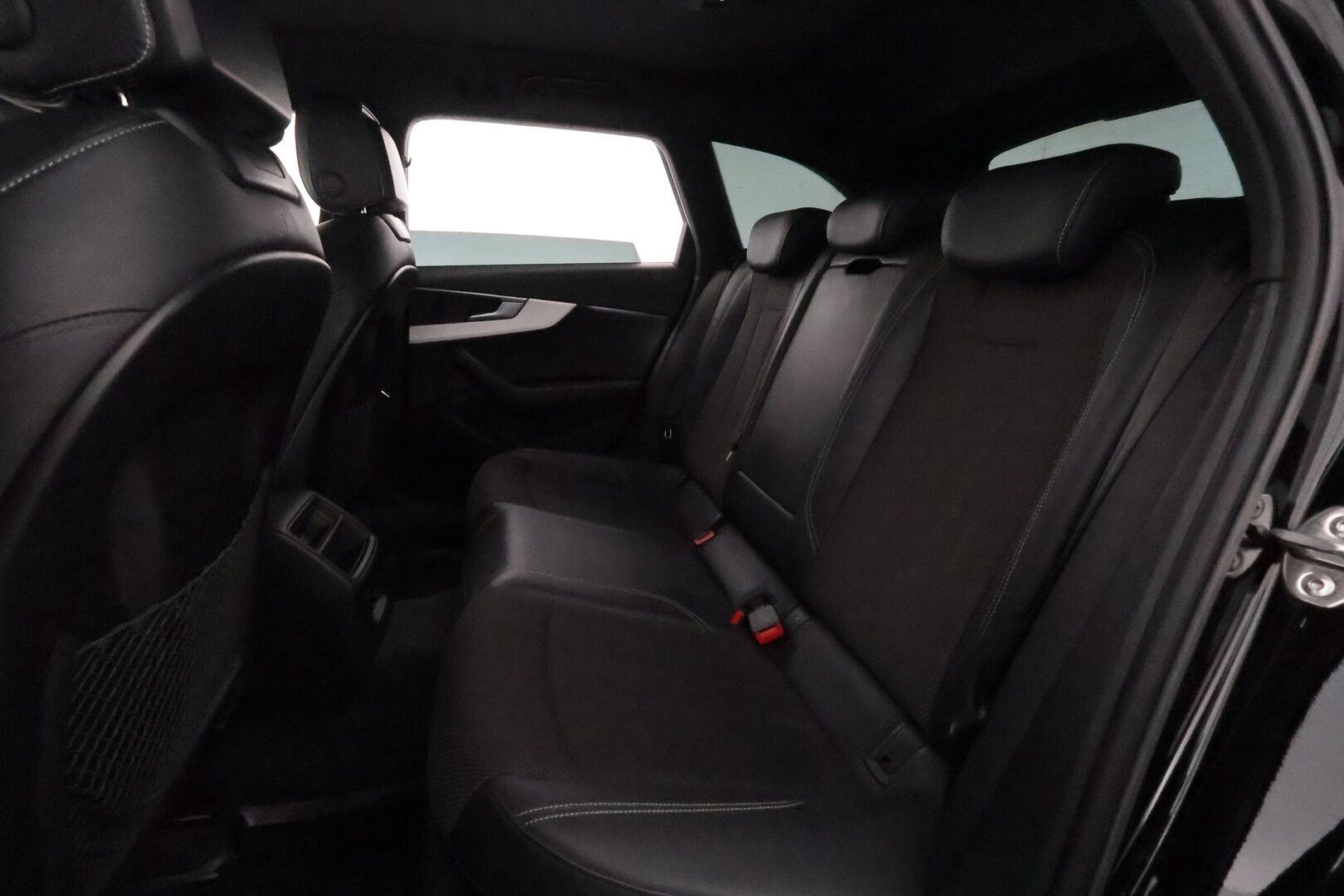 Audi A4 2018 Avant Business Sport Comfort S line Edition 2,0TDI quattro S tronic **Webasto / Koukku / LED / ACC / Sporttipenkit** - P.Tutkat