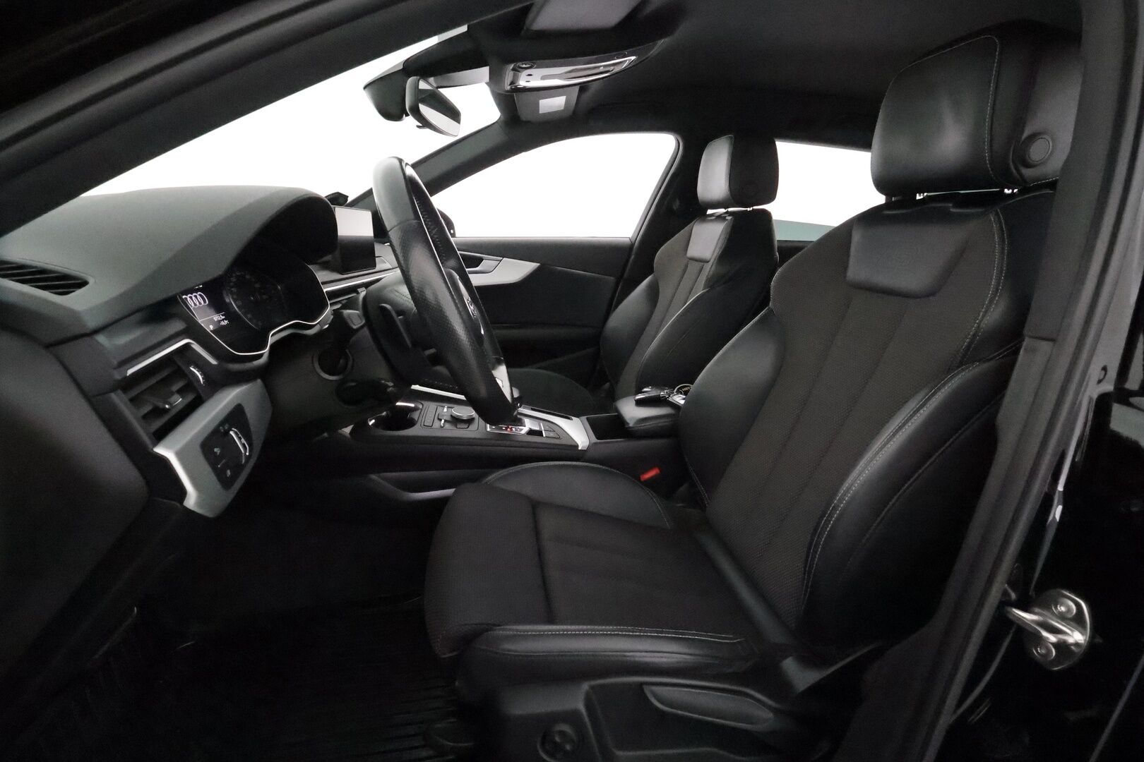 Audi A4 2018 Avant Business Sport Comfort S line Edition 2,0TDI quattro S tronic **Webasto / Koukku / LED / ACC / Sporttipenkit** - P.Tutkat