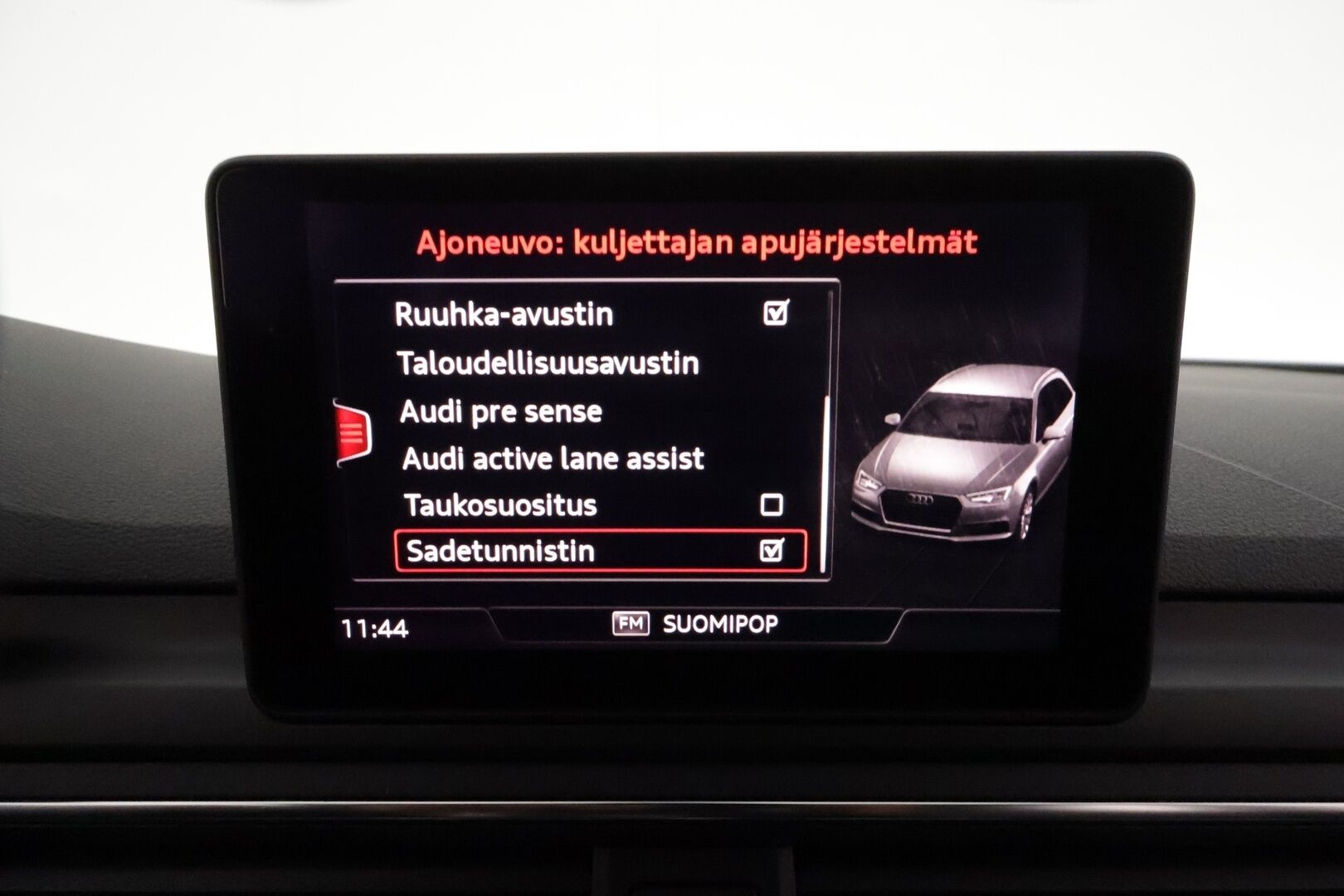 Audi A4 2018 Avant Business Sport Comfort S line Edition 2,0TDI quattro S tronic **Webasto / Koukku / LED / ACC / Sporttipenkit** - P.Tutkat